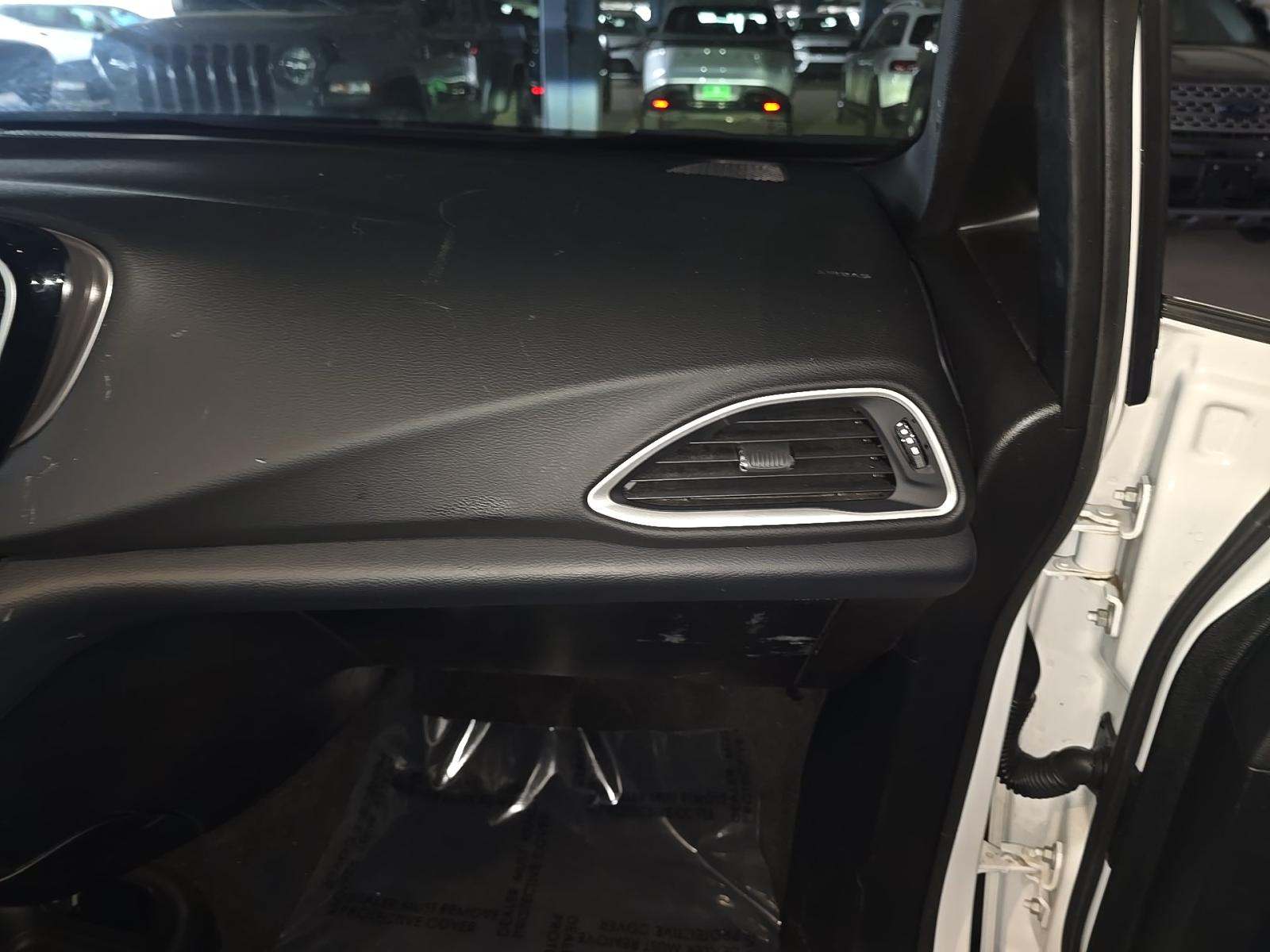 2025 Chrysler Pacifica Select FWD