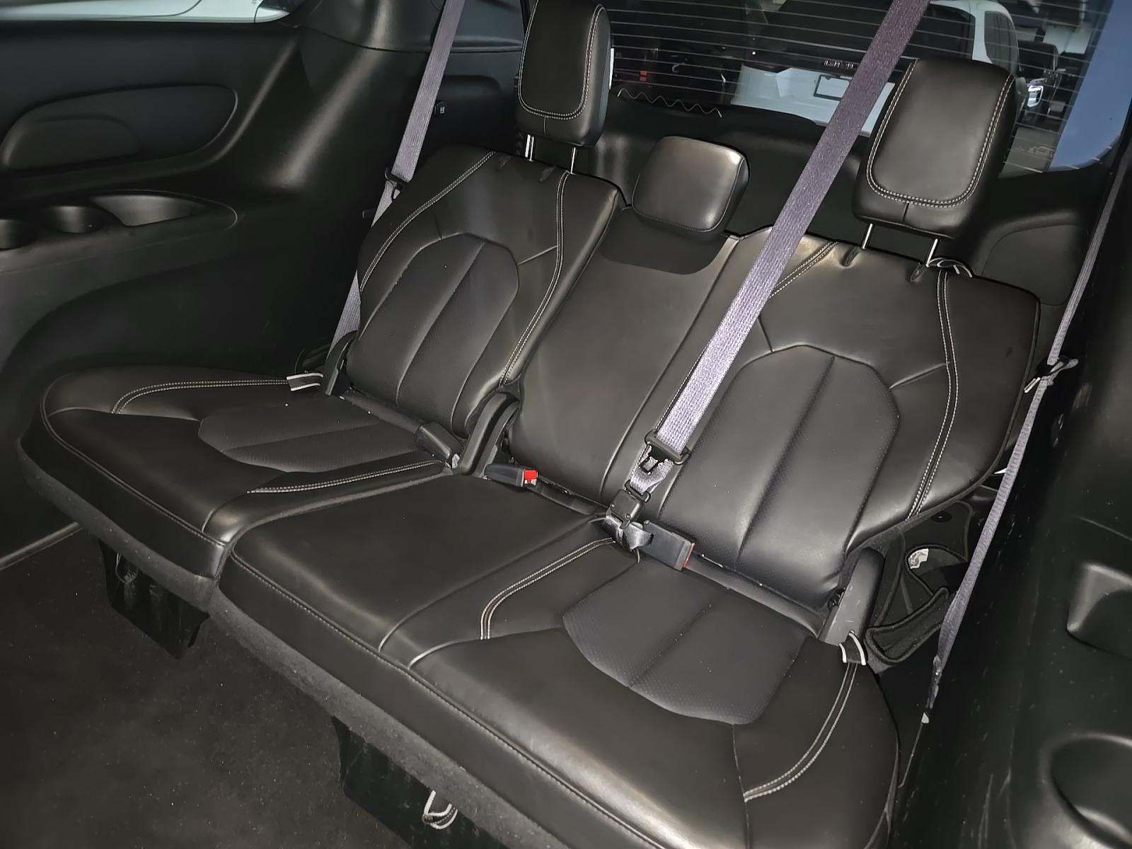 2025 Chrysler Pacifica Select FWD