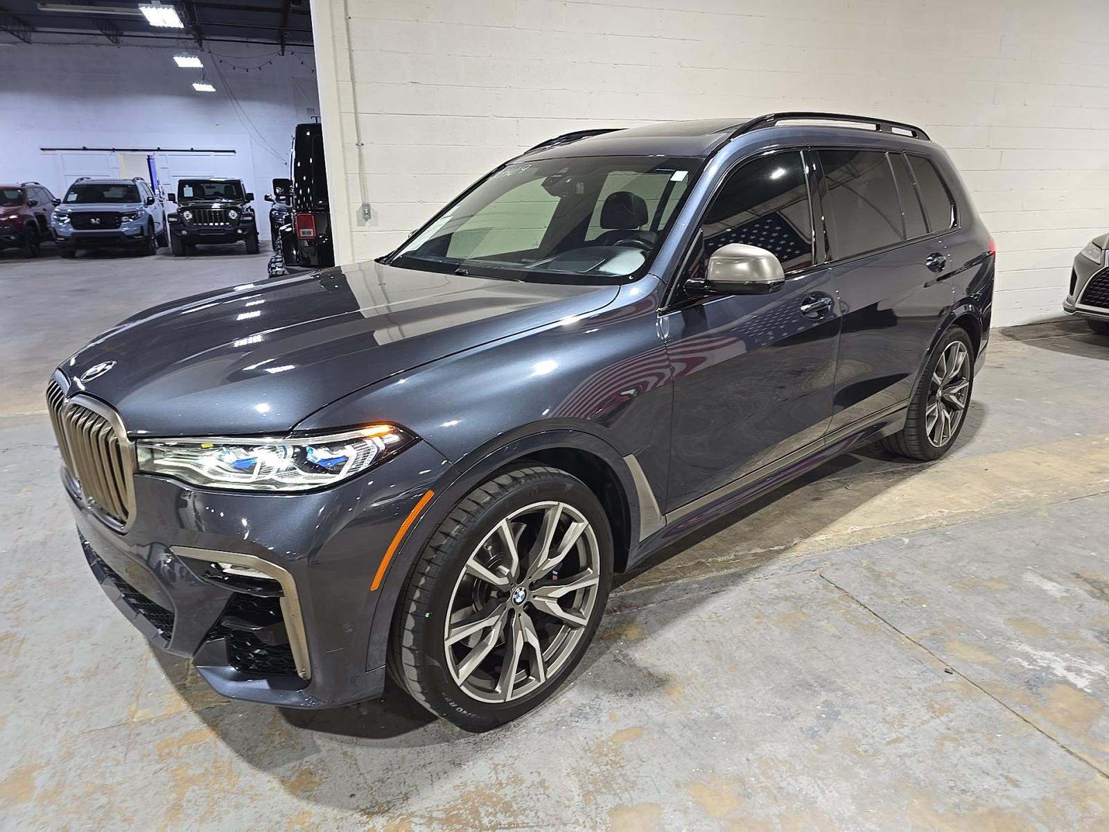 2022 BMW X7 M50i AWD