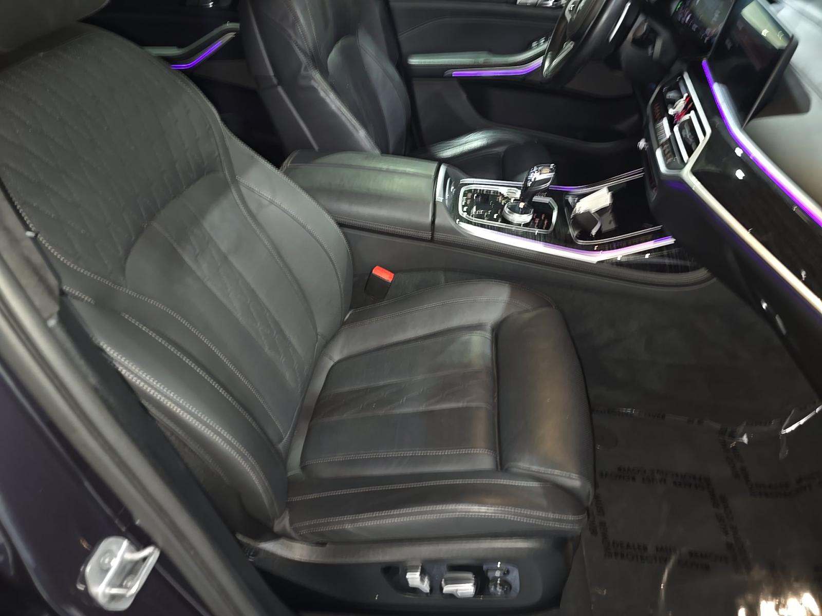 2022 BMW X7 M50i AWD