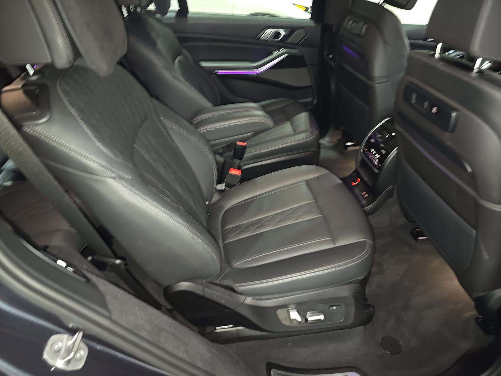 2022 BMW X7 M50i AWD