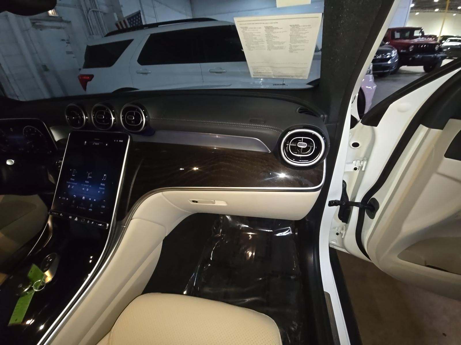 2023 Mercedes-Benz GLC GLC 300 RWD