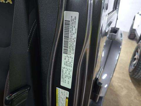 JEEP UNLIMITED SAHARA - 5