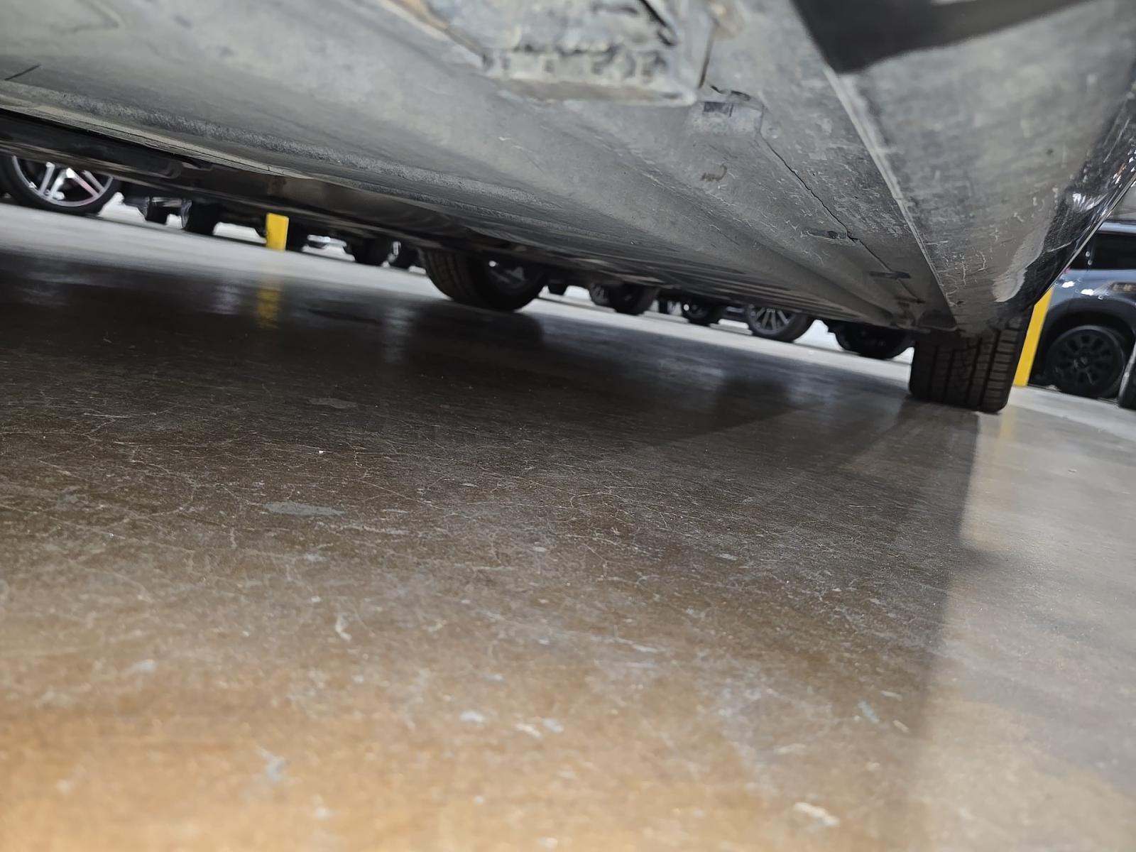 MERCEDES-BENZ E-CLASS - 7