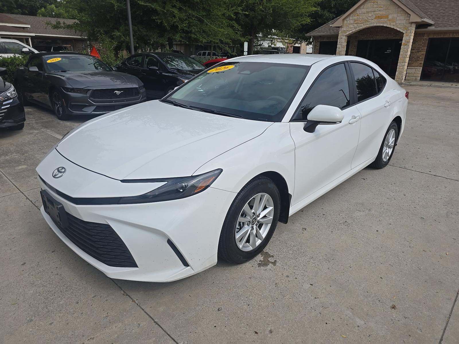 2026 Toyota Camry LE FWD
