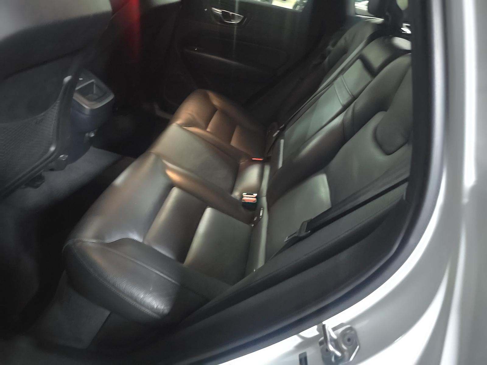 2019 Volvo XC60 T6 Momentum AWD