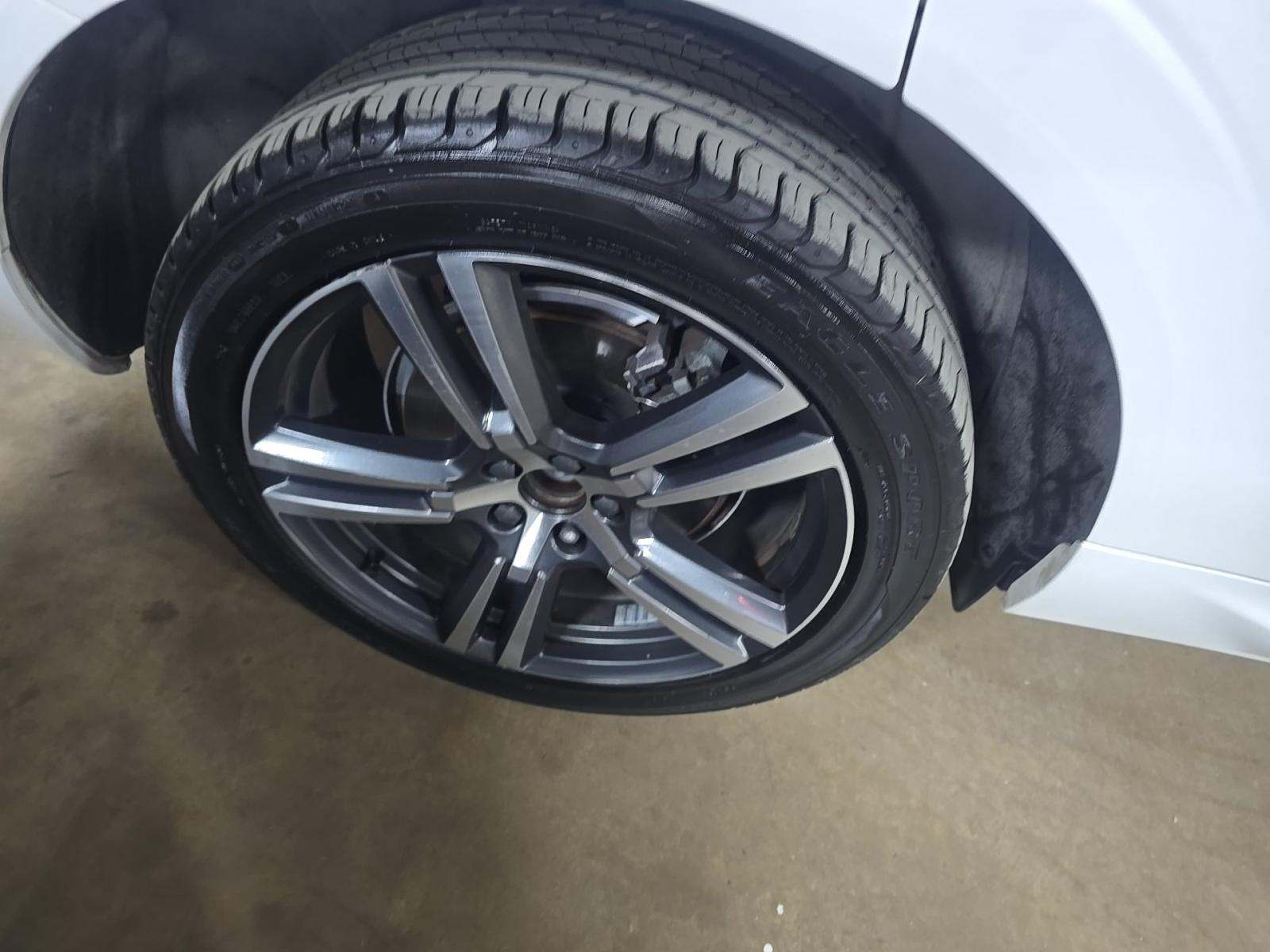 2019 Volvo XC60 T6 Momentum AWD