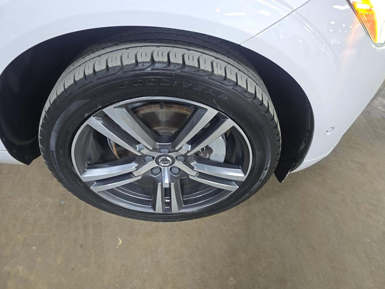 2019 Volvo XC60 T6 Momentum AWD