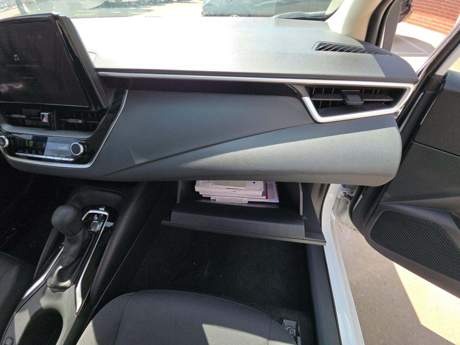 2025 Toyota Corolla LE FWD