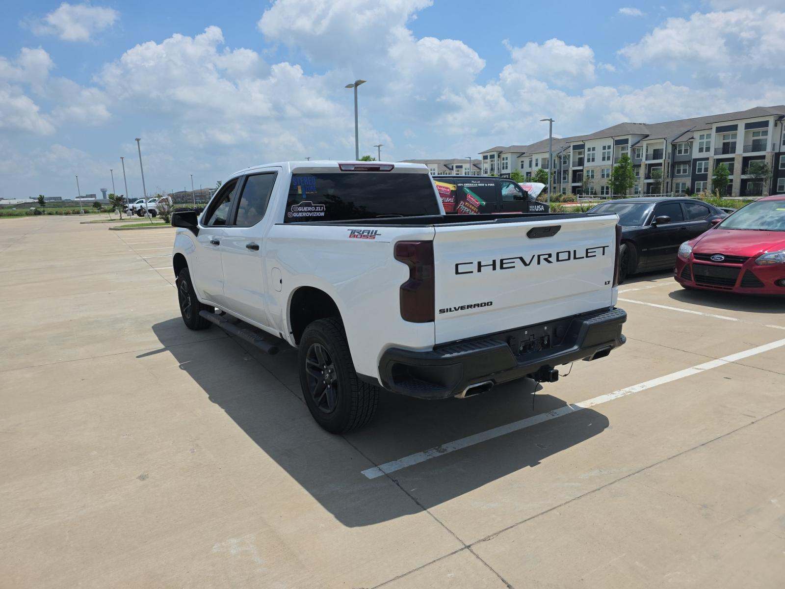 CHEVROLET SILVERADO - 2