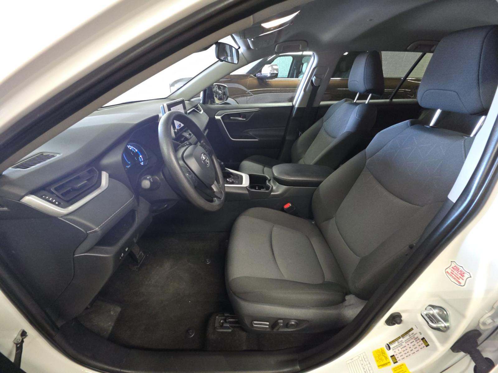 2025 Toyota RAV4 Hybrid XLE AWD