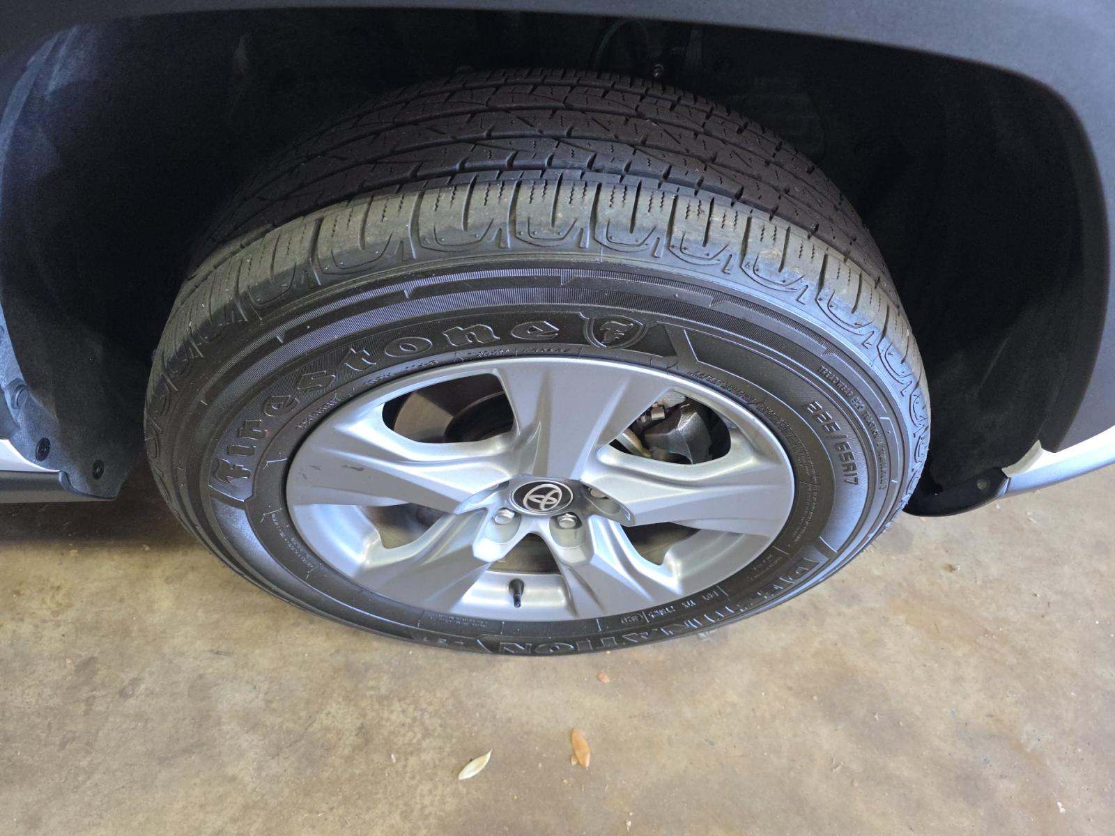 2025 Toyota RAV4 Hybrid XLE AWD