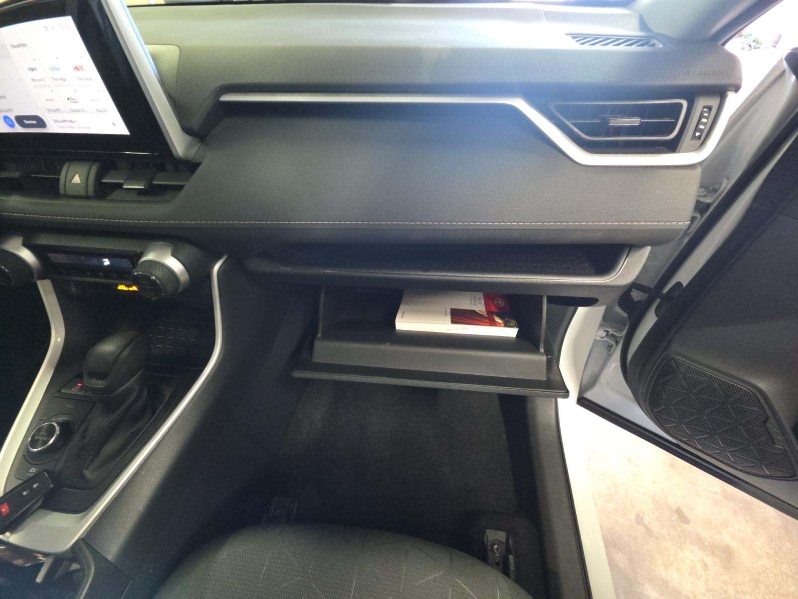 2025 Toyota RAV4 Hybrid XLE AWD