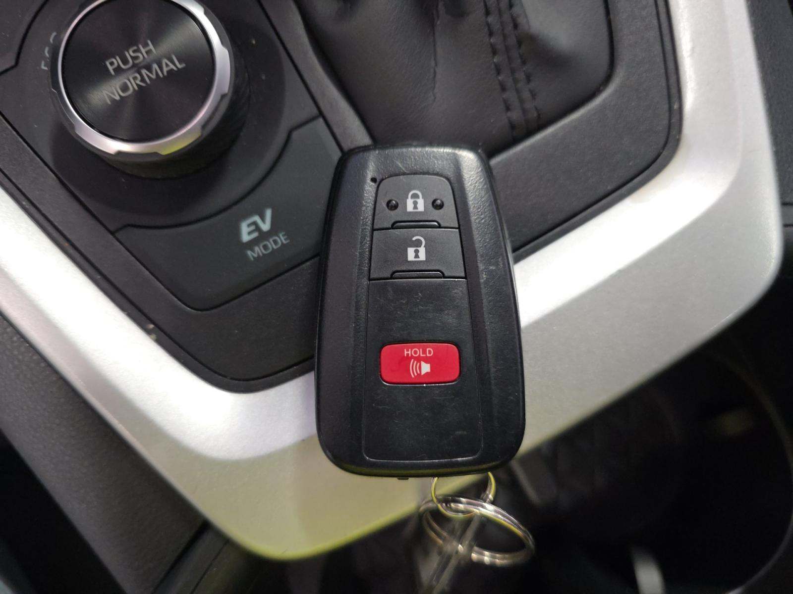 2025 Toyota RAV4 Hybrid XLE AWD