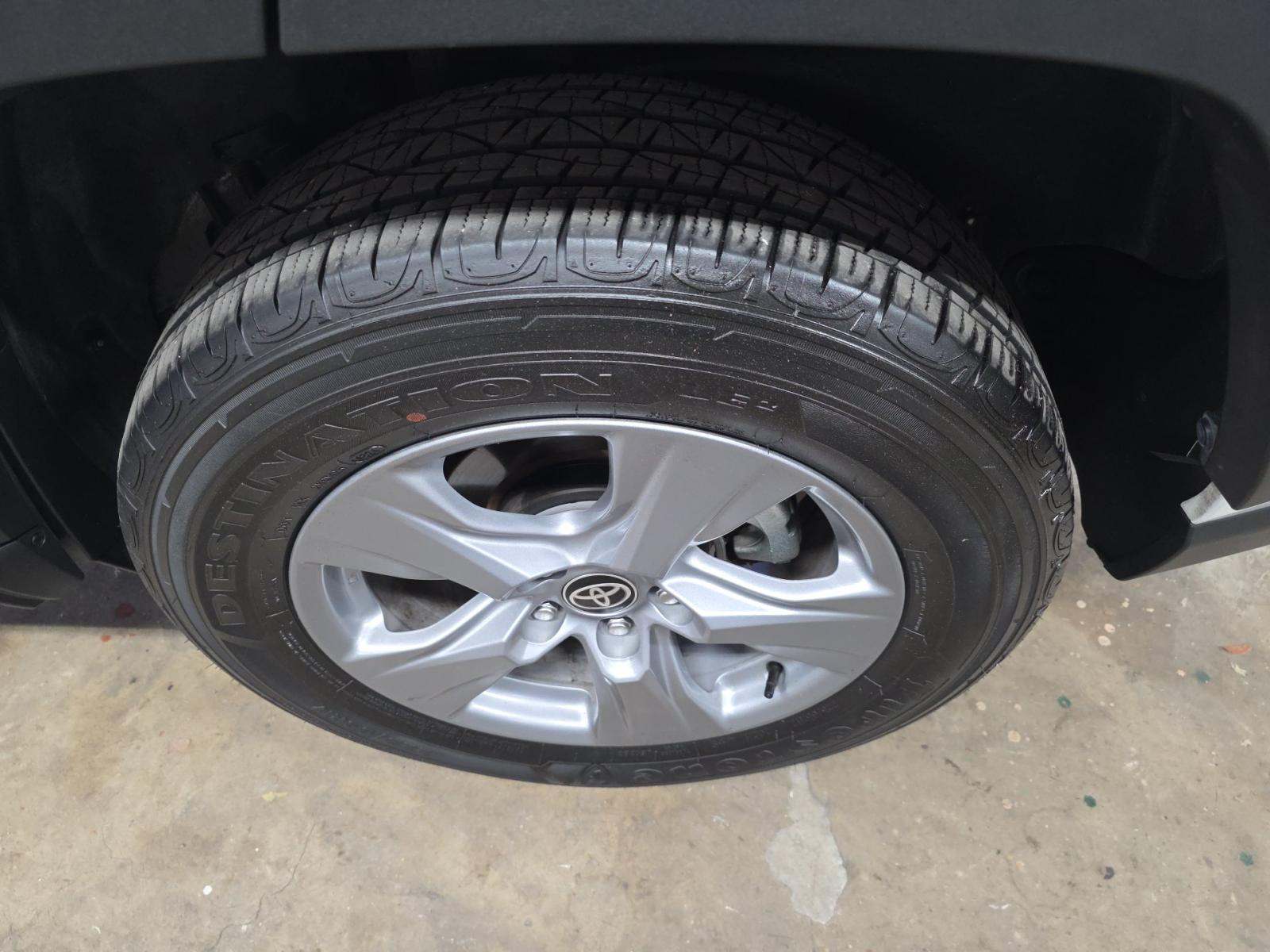 2025 Toyota RAV4 Hybrid XLE AWD