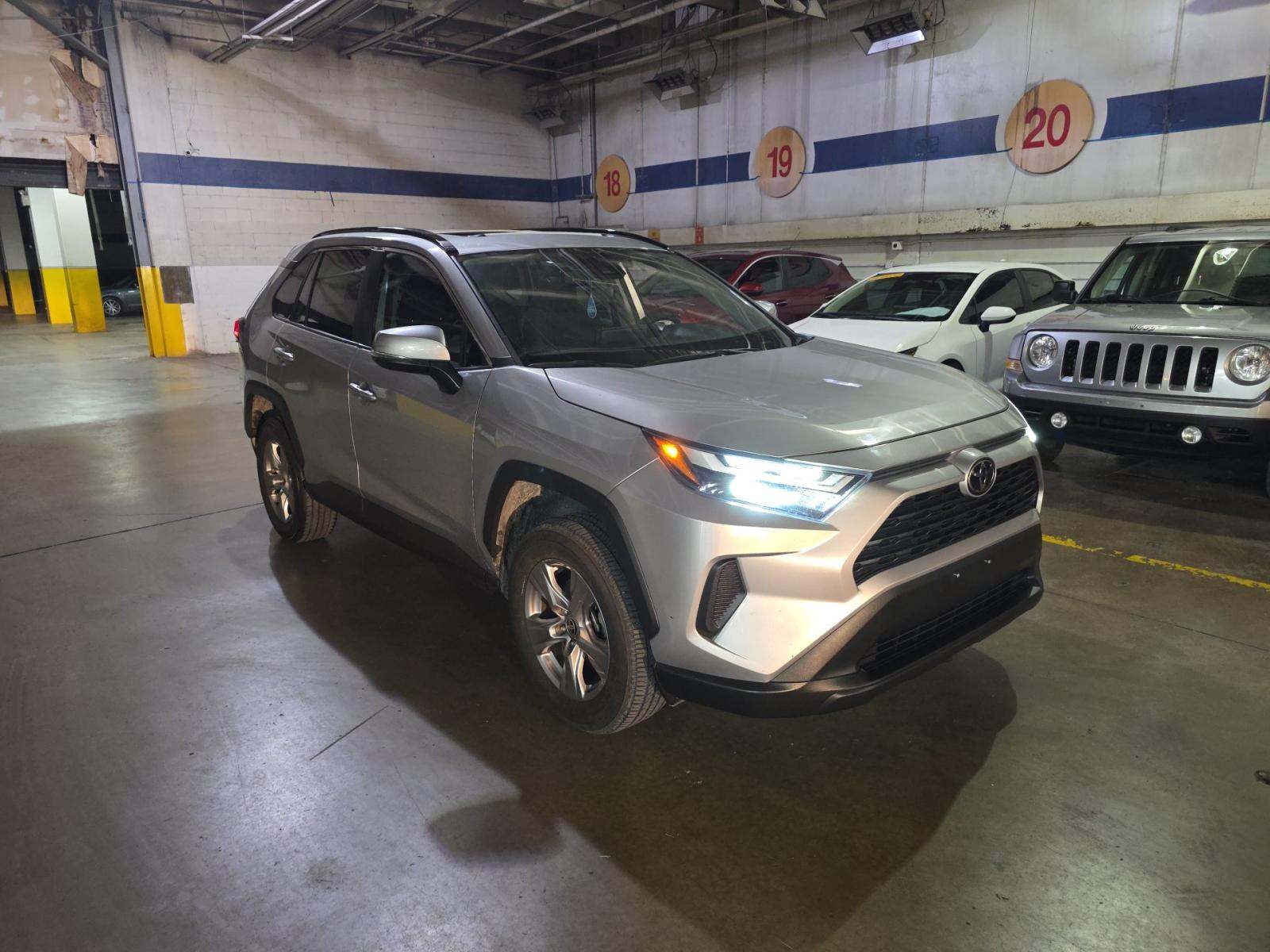 2022 Toyota RAV4 XLE FWD