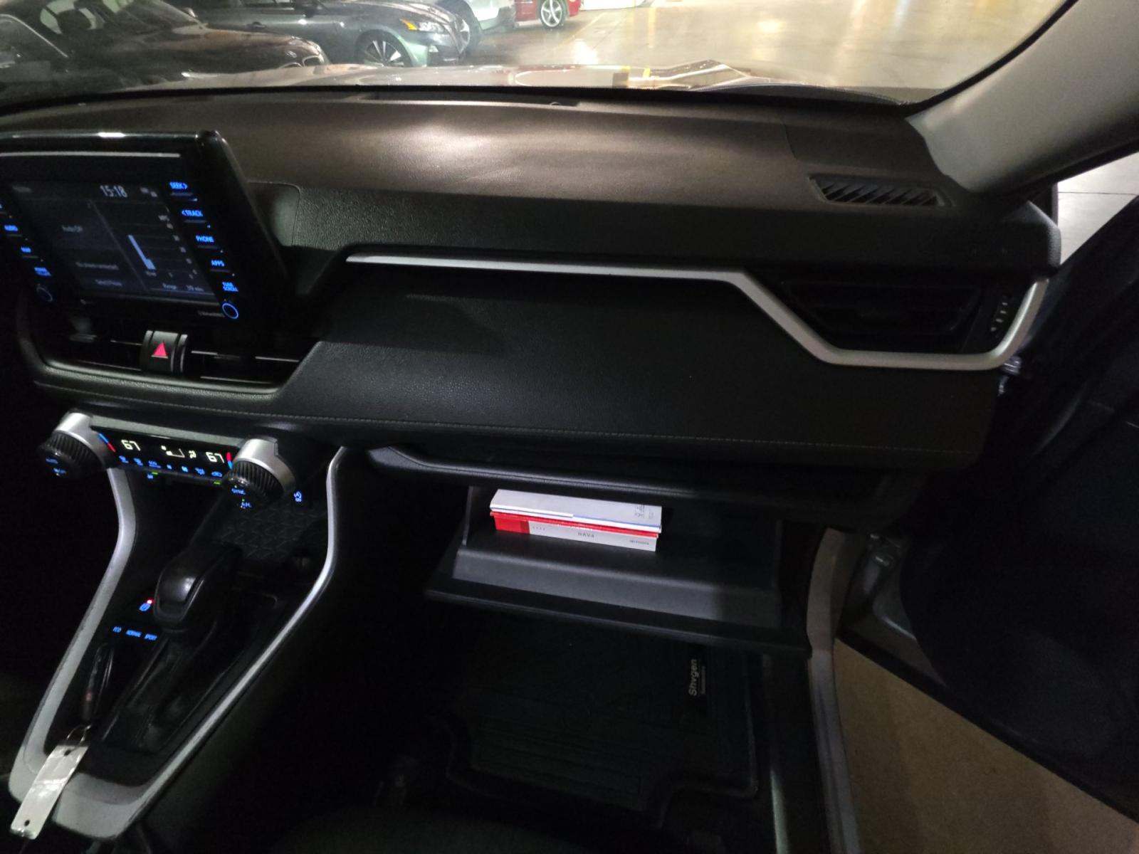 2022 Toyota RAV4 XLE FWD