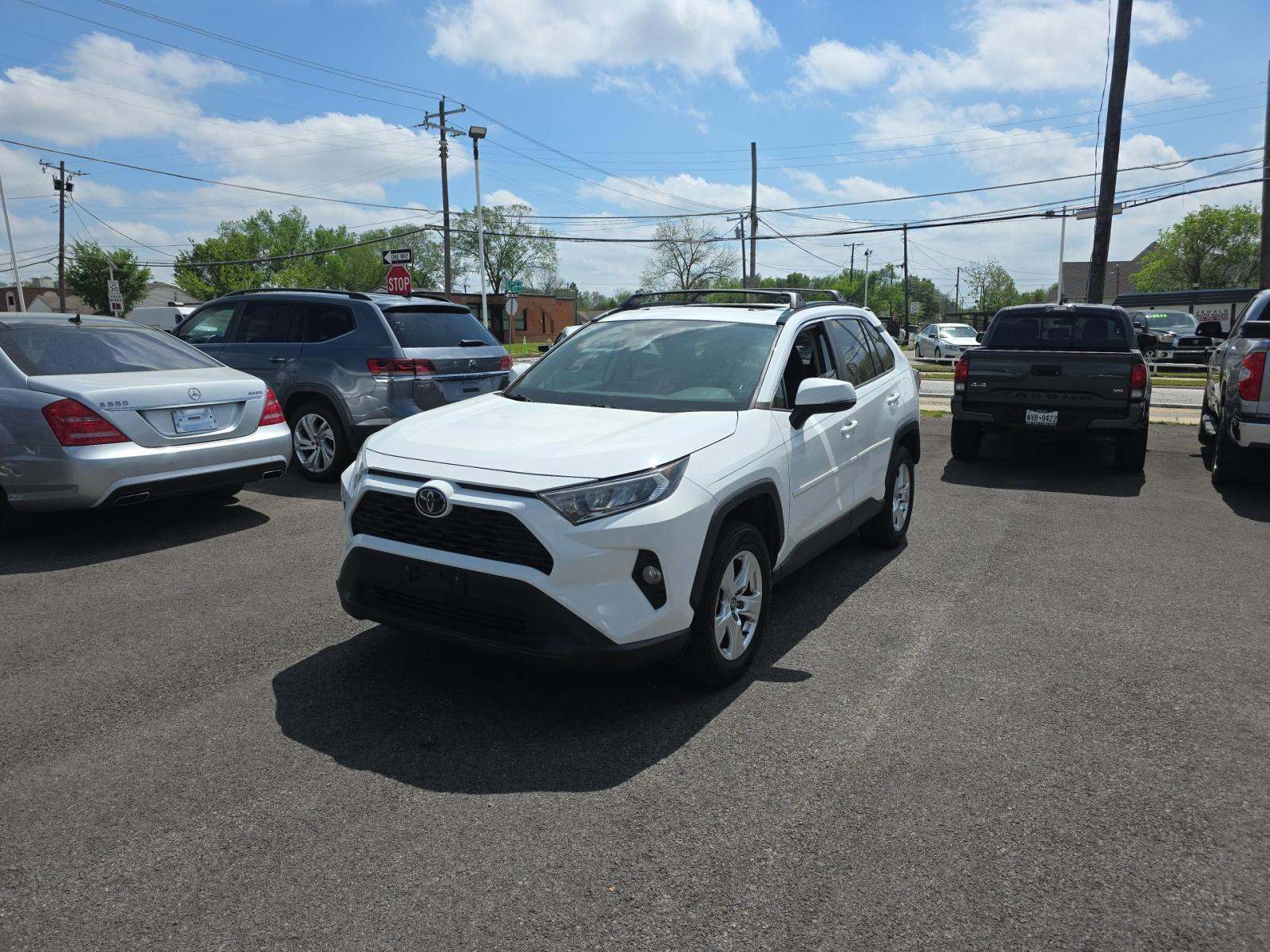 2020 Toyota RAV4 XLE FWD