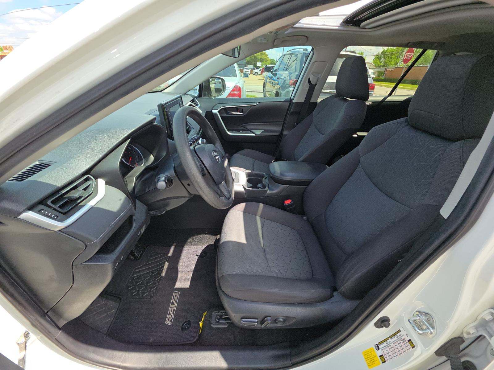 2020 Toyota RAV4 XLE FWD