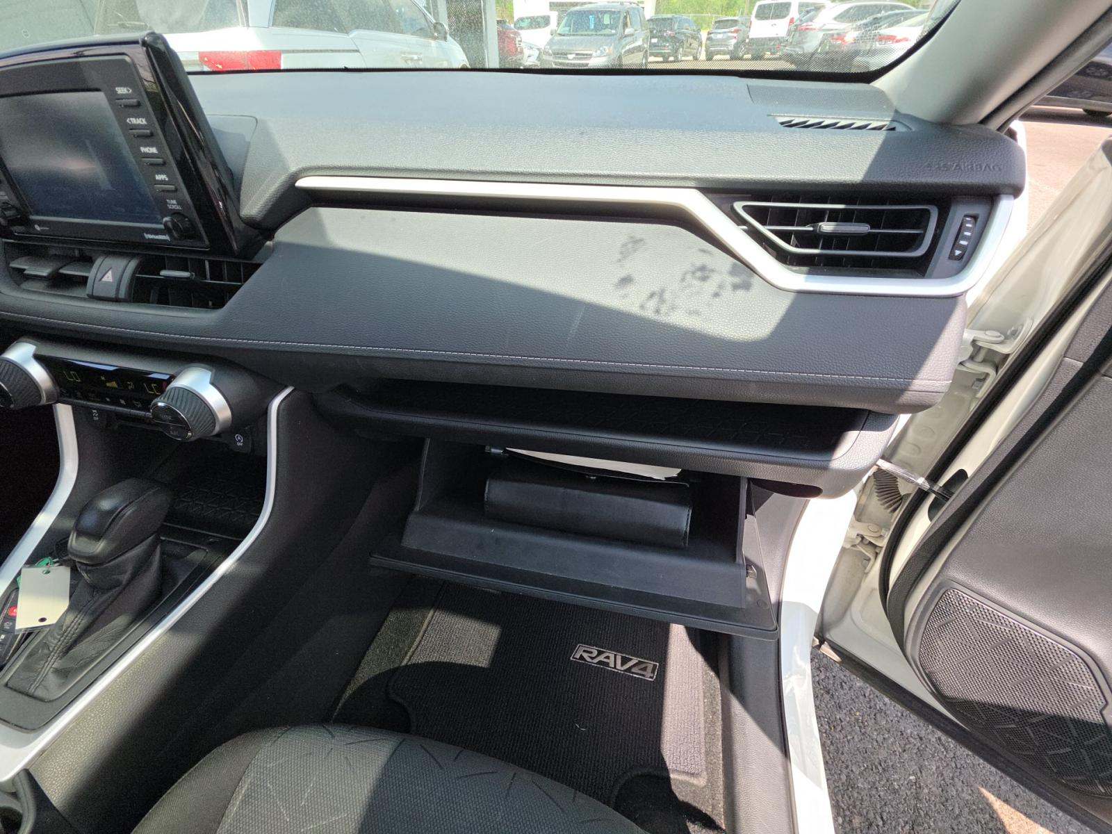 2020 Toyota RAV4 XLE FWD