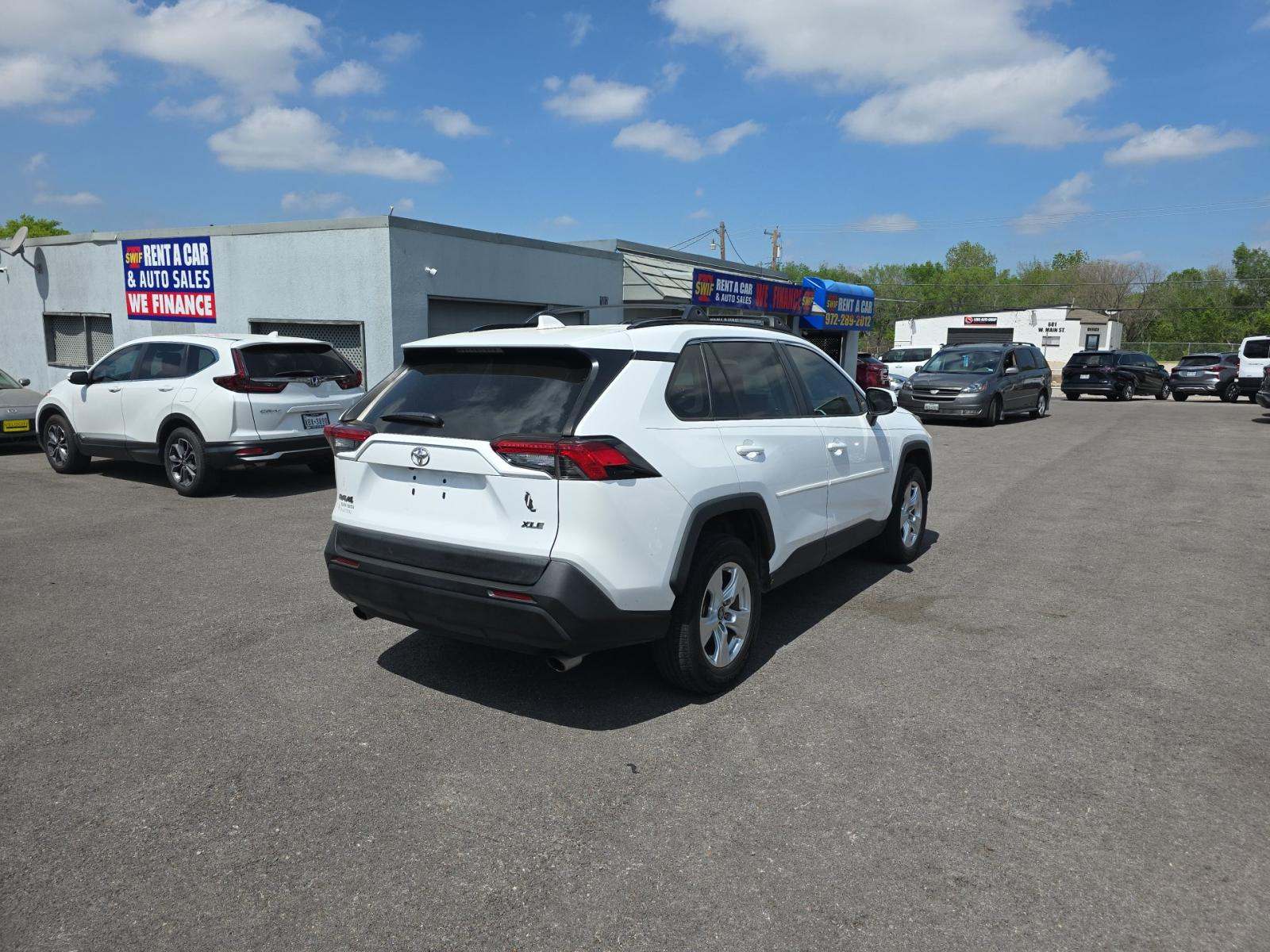 2020 Toyota RAV4 XLE FWD