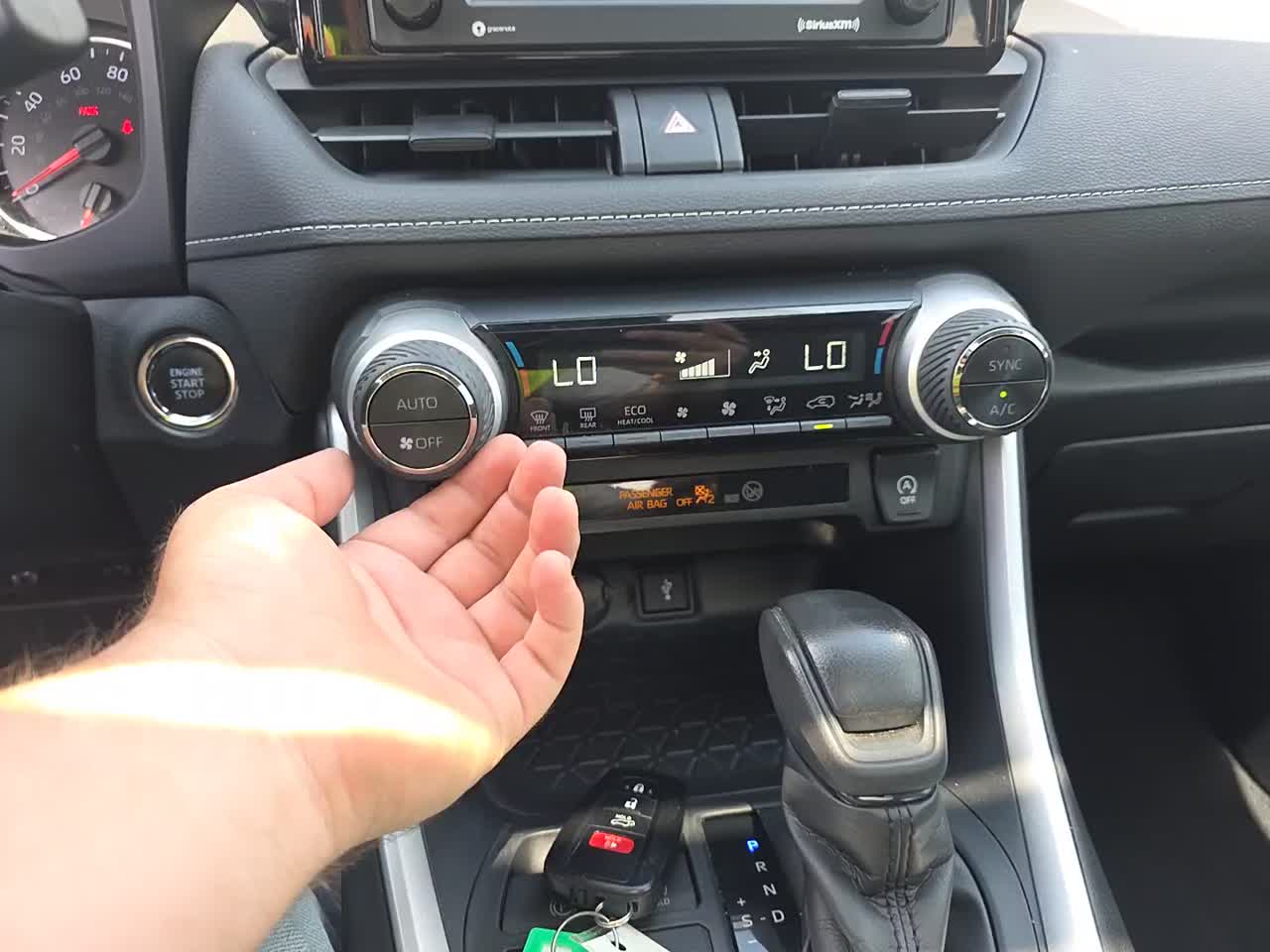 2020 Toyota RAV4 XLE FWD