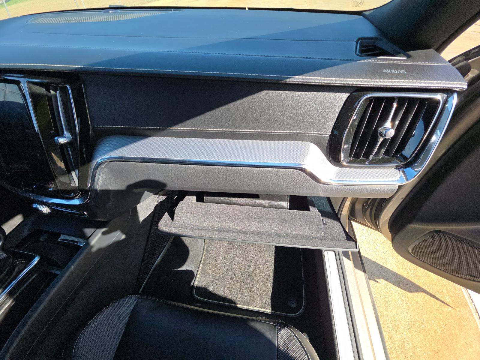 2020 Volvo S60 T5 R-Design FWD