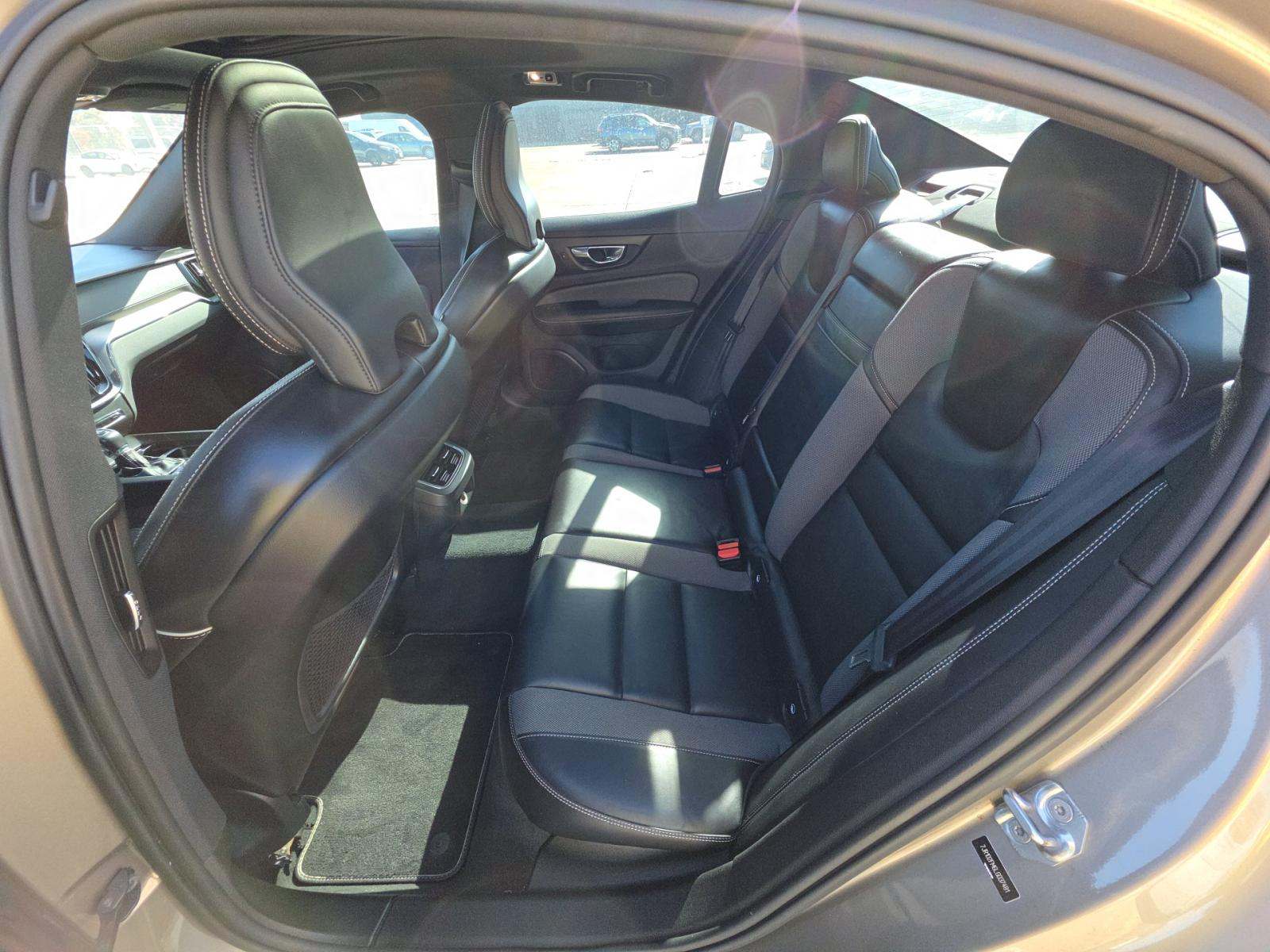 2020 Volvo S60 T5 R-Design FWD