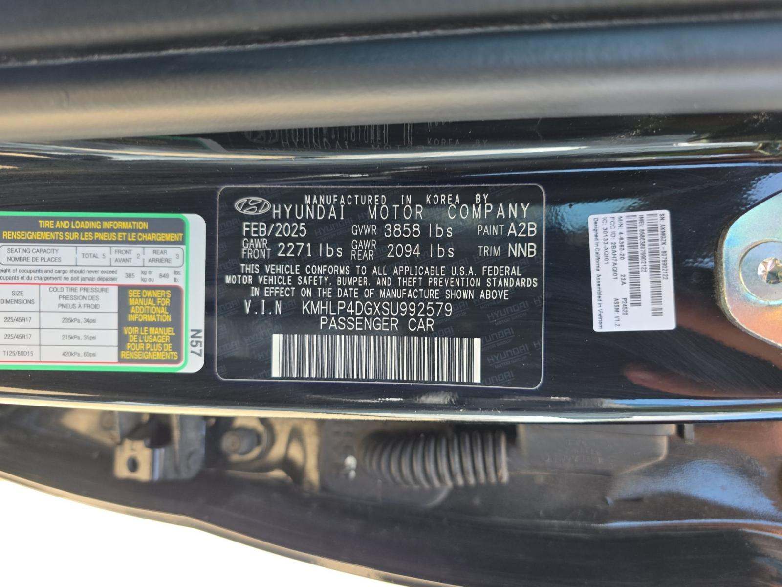2025 Hyundai Elantra Limited FWD
