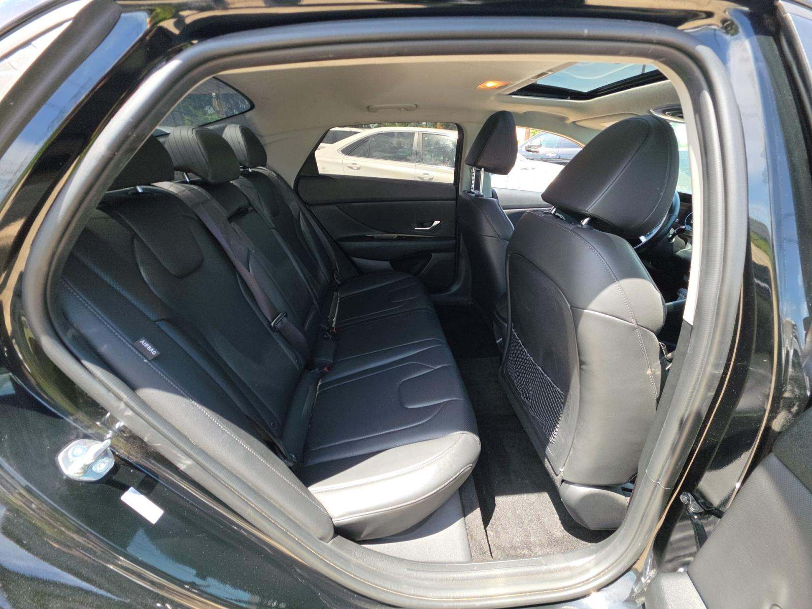 2025 Hyundai Elantra Limited FWD