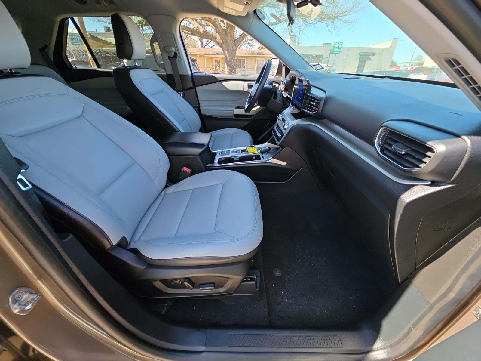 2021 Ford Explorer XLT RWD