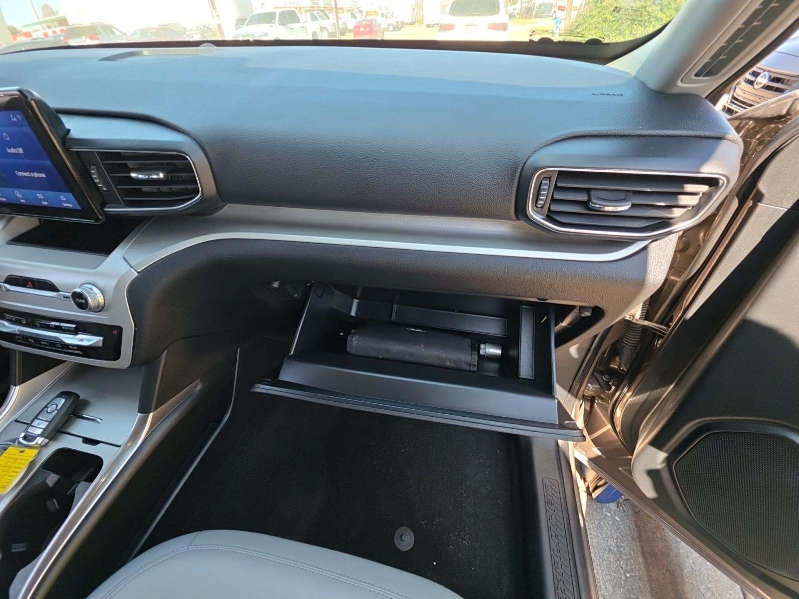 2021 Ford Explorer XLT RWD