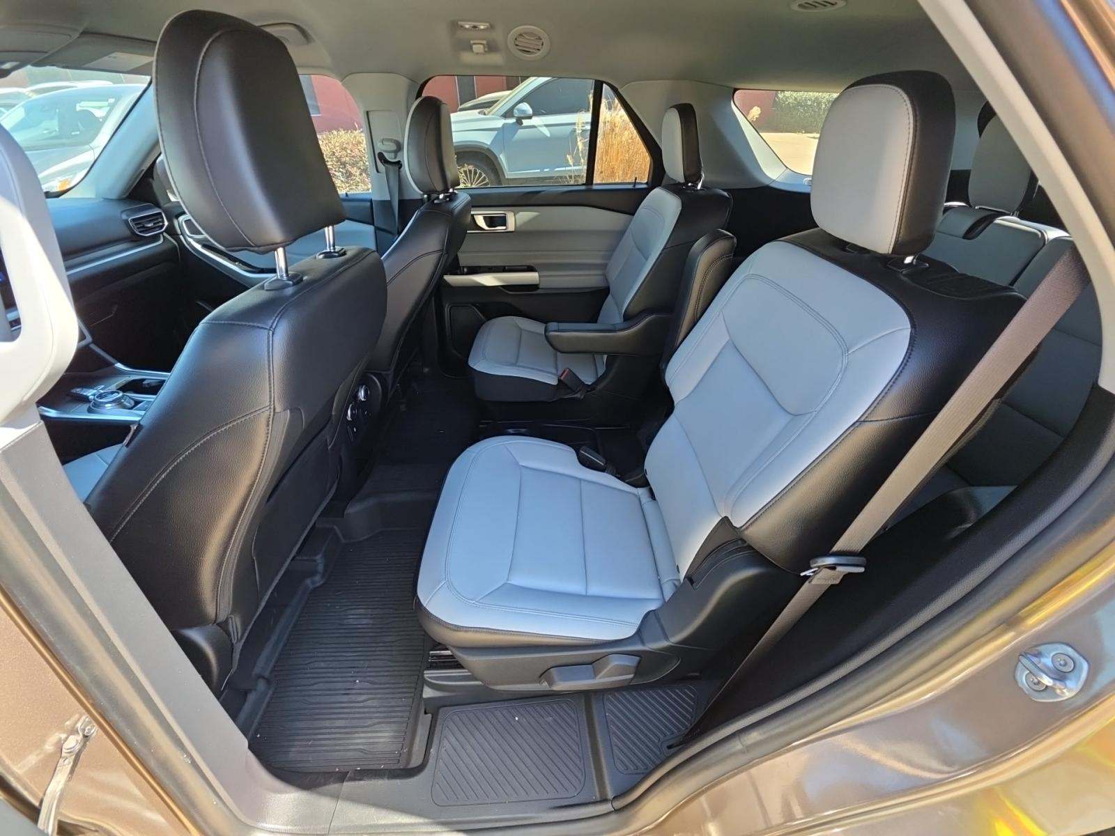 2021 Ford Explorer XLT RWD