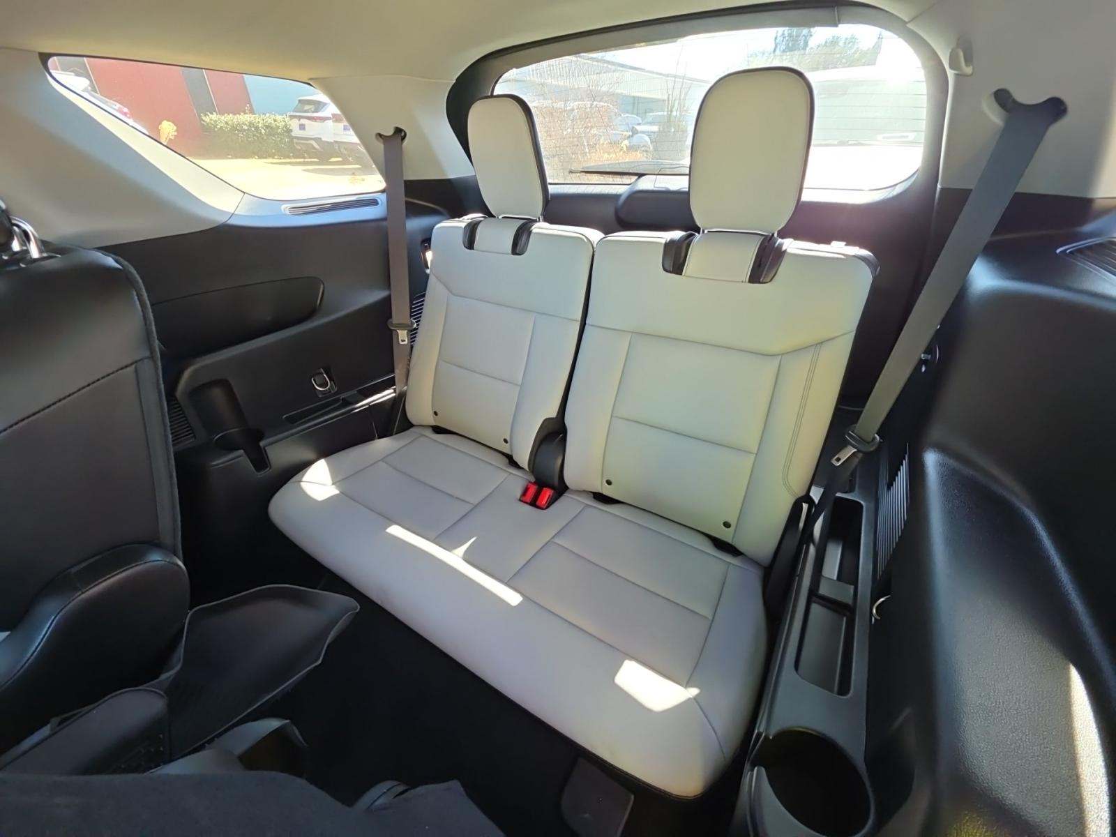 2021 Ford Explorer XLT RWD