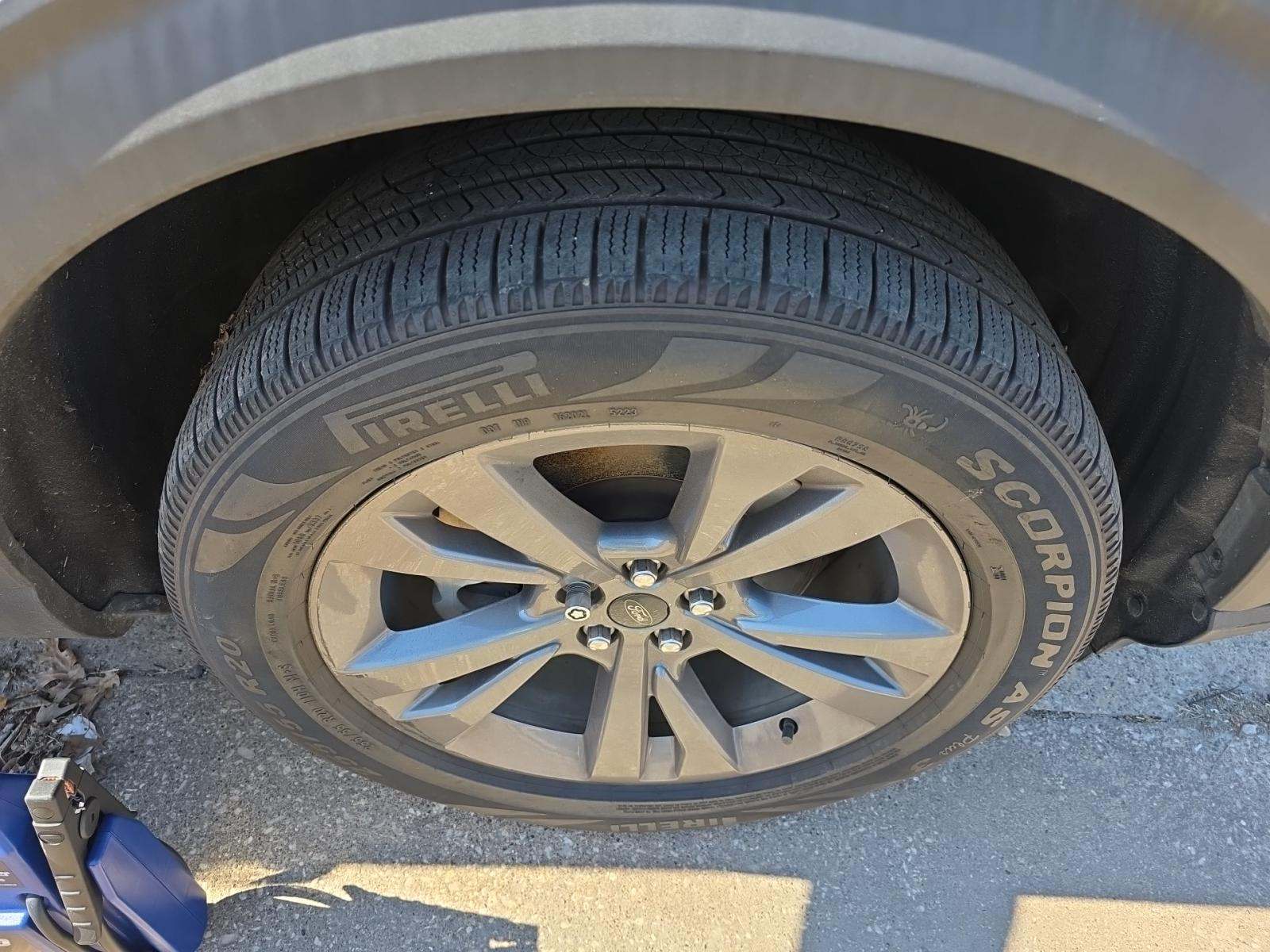 2021 Ford Explorer XLT RWD