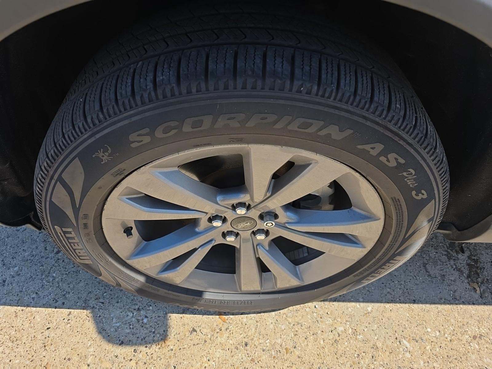 2021 Ford Explorer XLT RWD