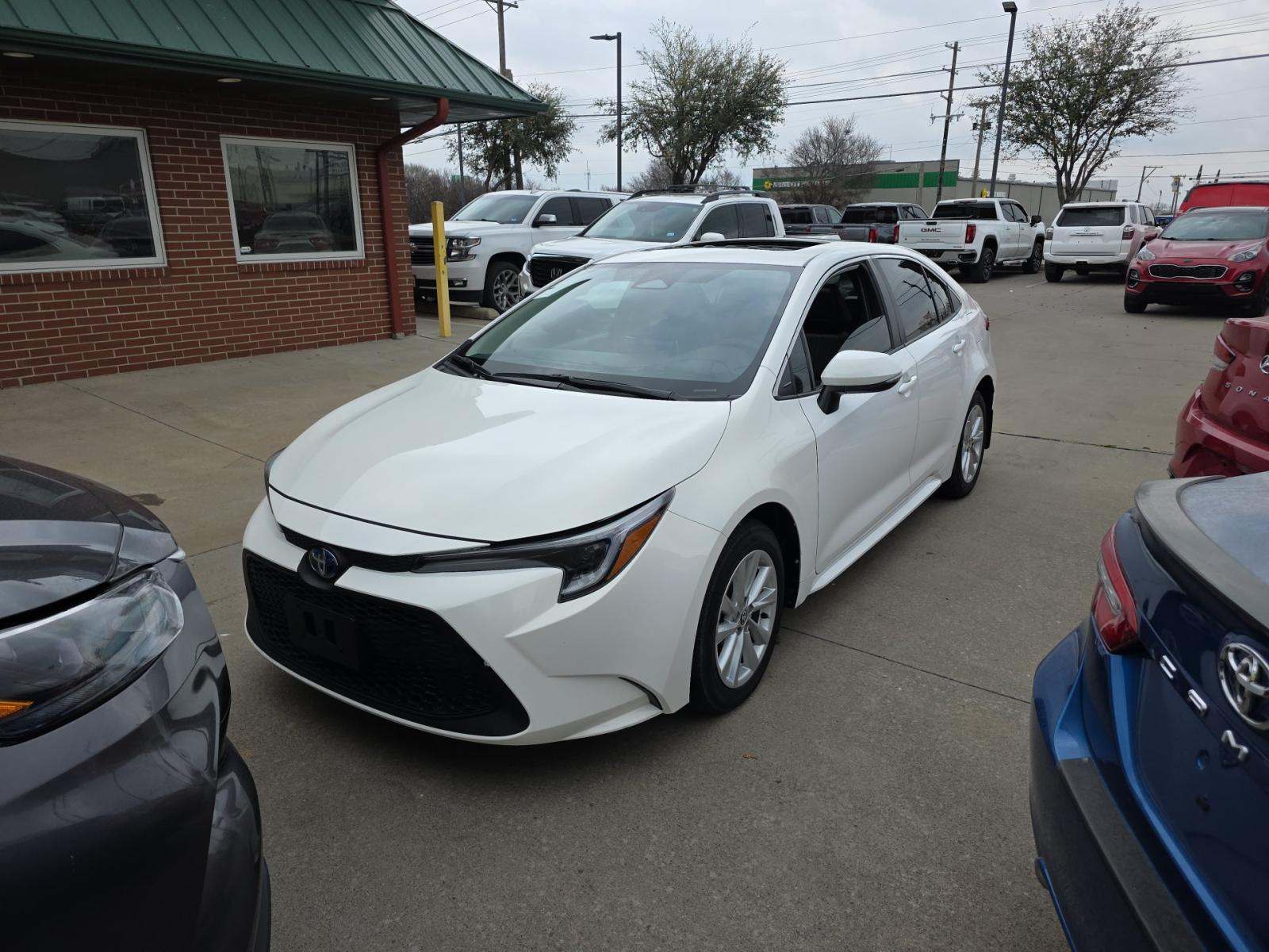 2024 Toyota Corolla Hybrid XLE FWD