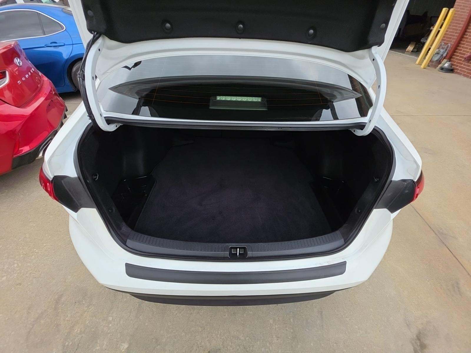 2024 Toyota Corolla Hybrid XLE FWD