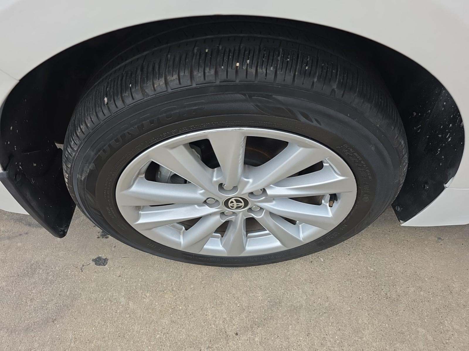 2024 Toyota Corolla Hybrid XLE FWD