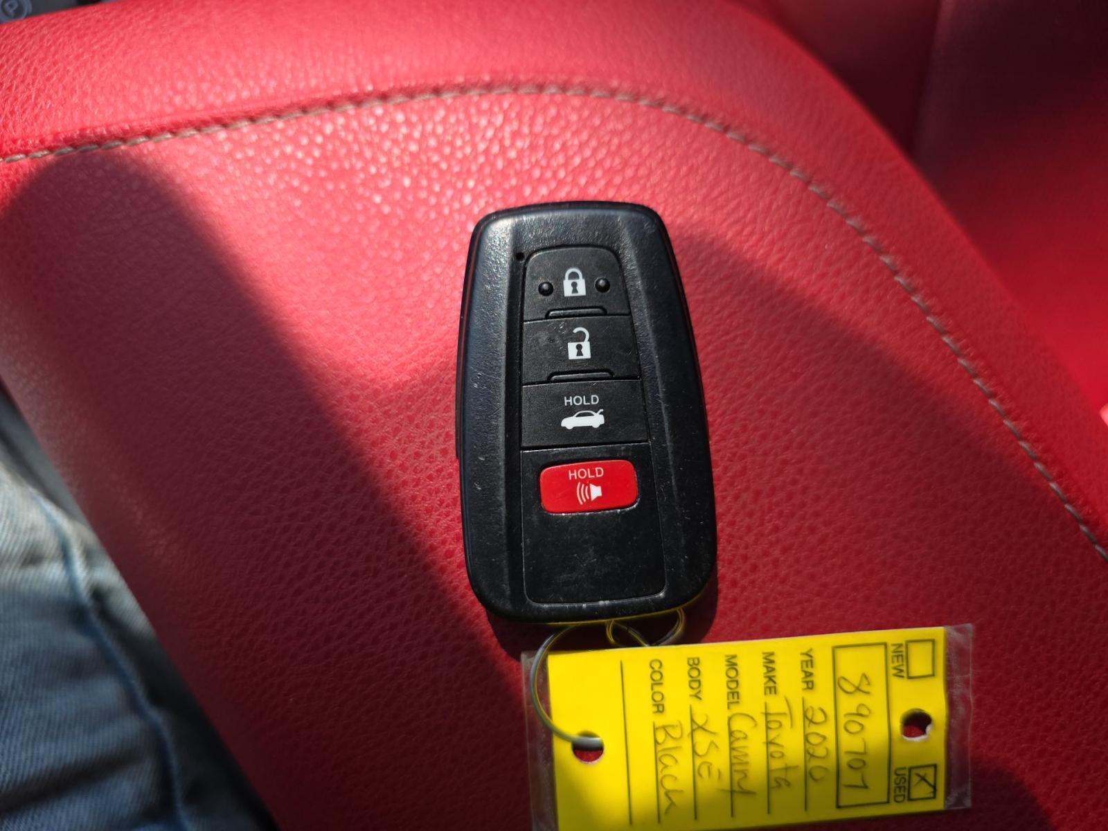 2020 Toyota Camry XSE FWD