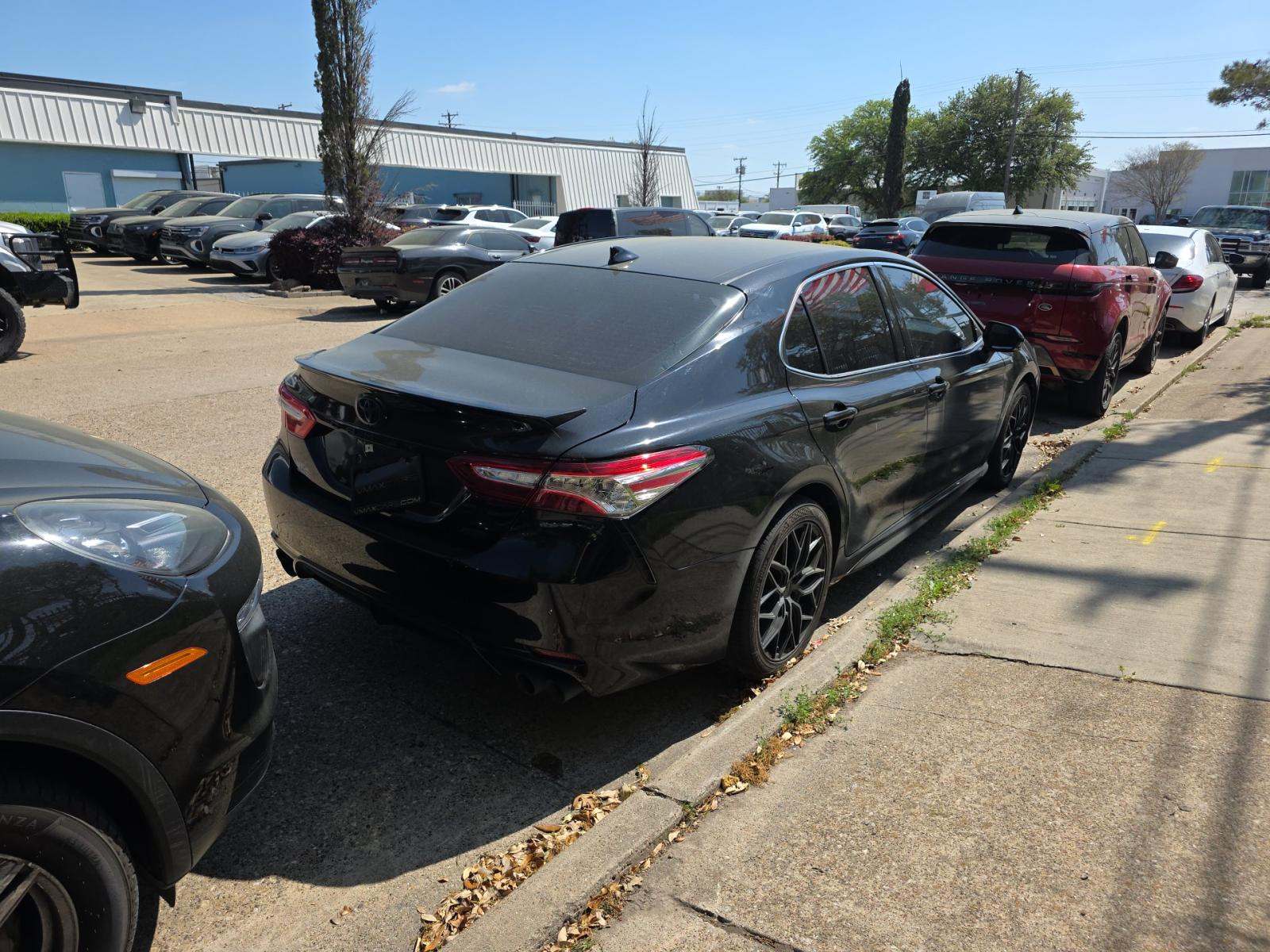 2020 Toyota Camry XSE FWD