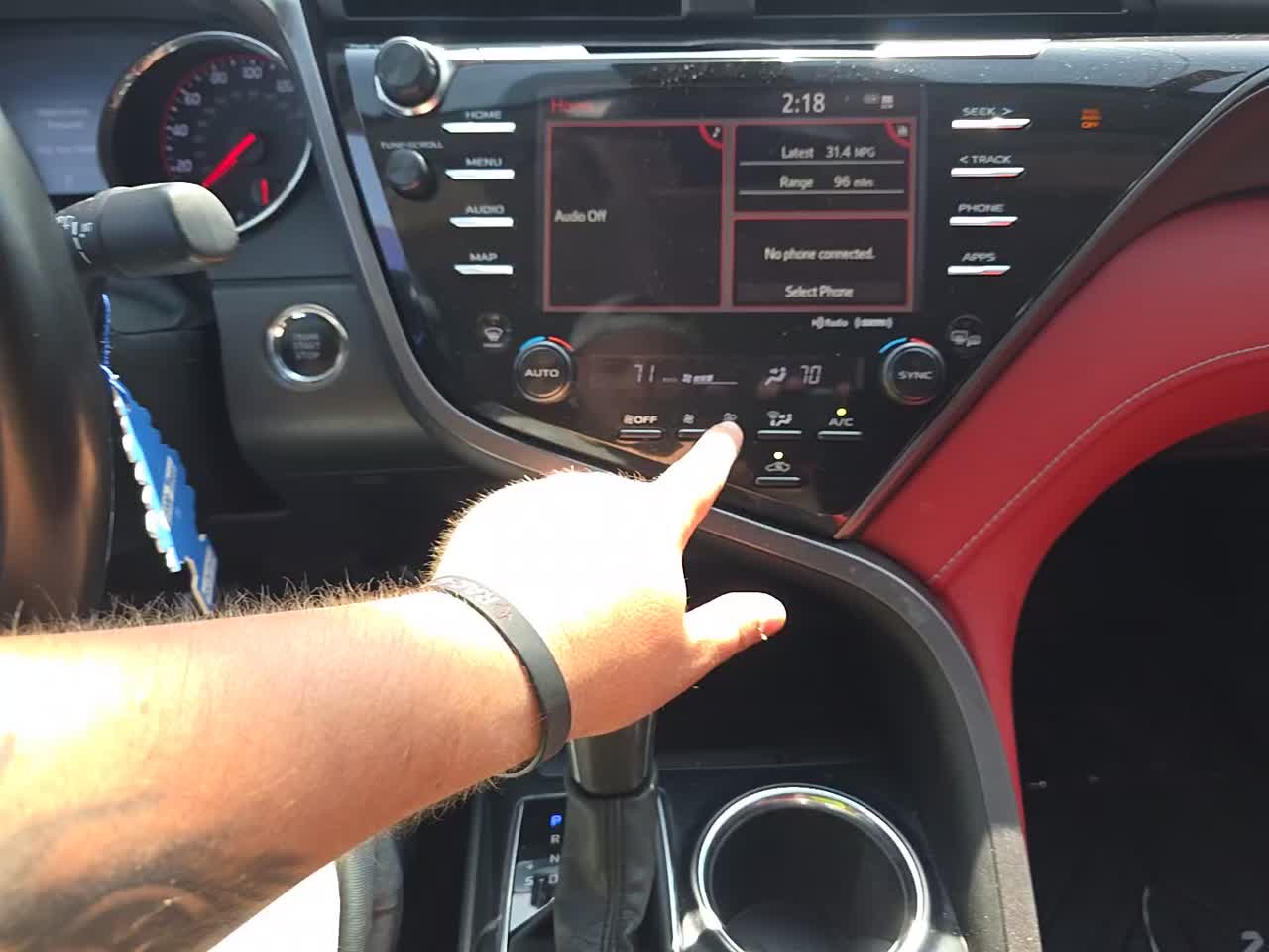 2020 Toyota Camry XSE FWD