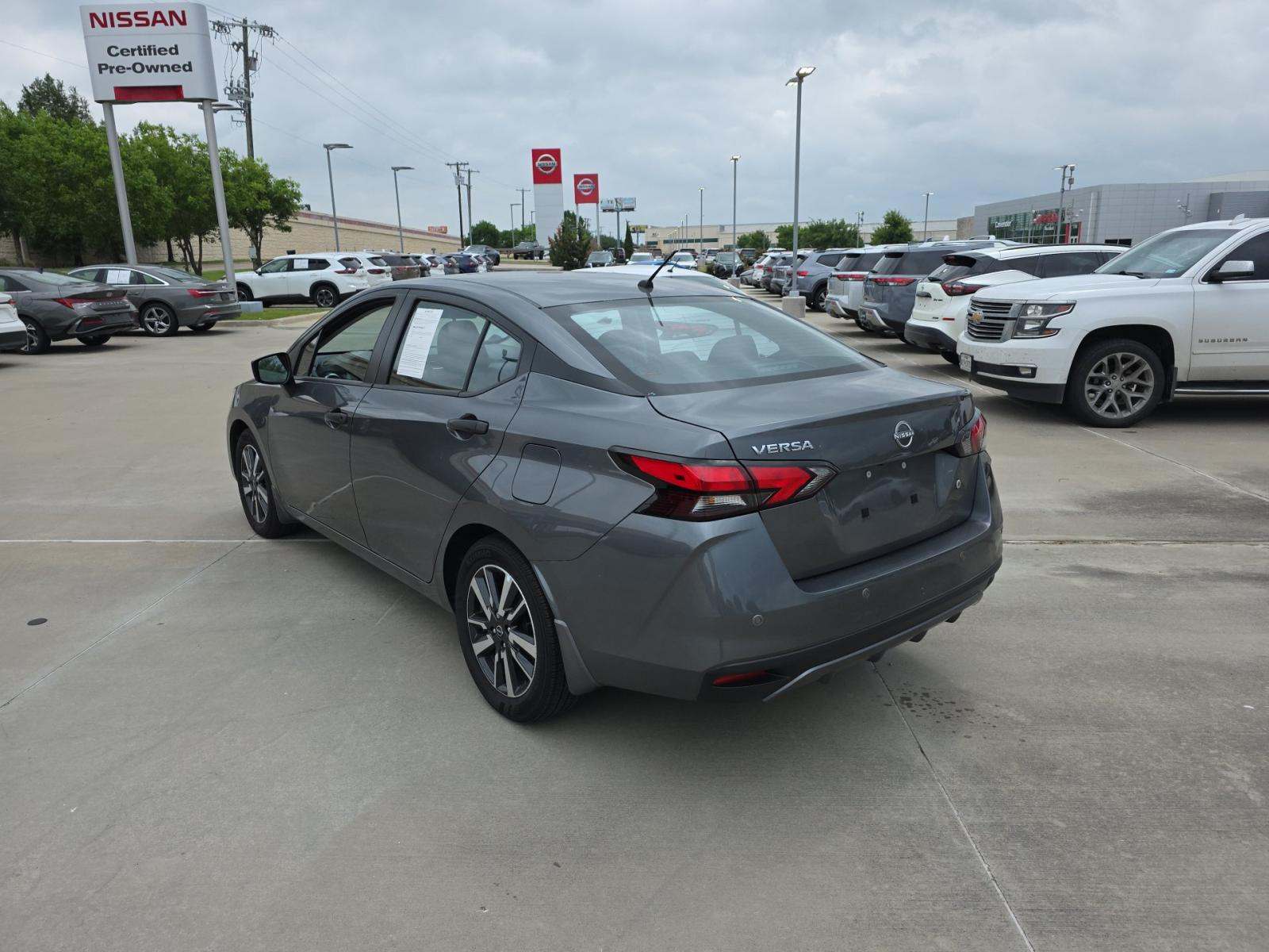 NISSAN VERSA - 2