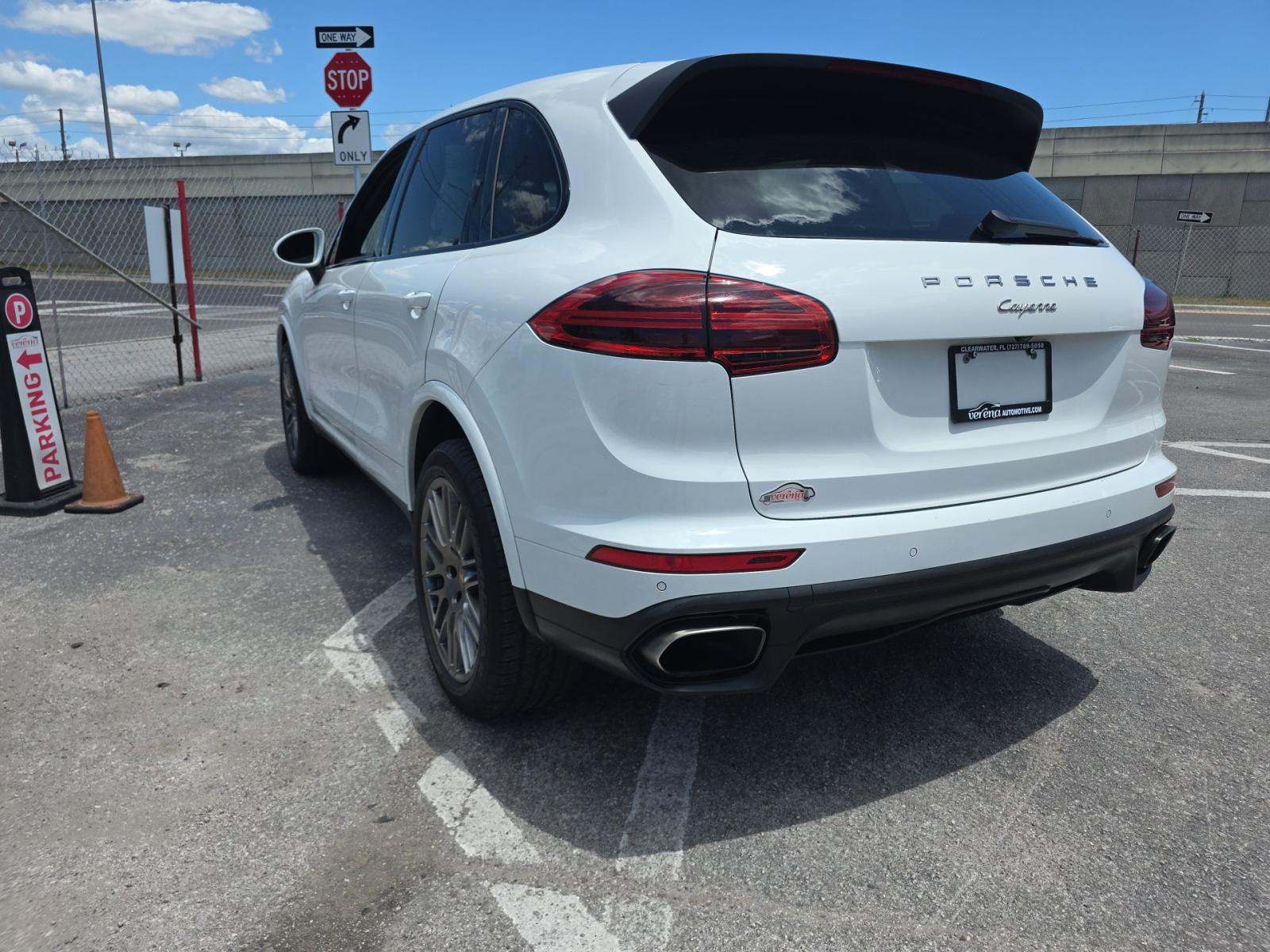 PORSCHE CAYENNE - 2