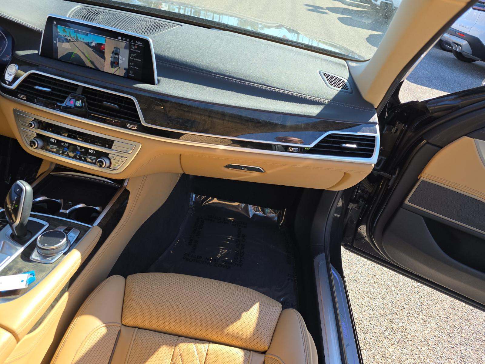 2022 BMW 7 Series 740i RWD