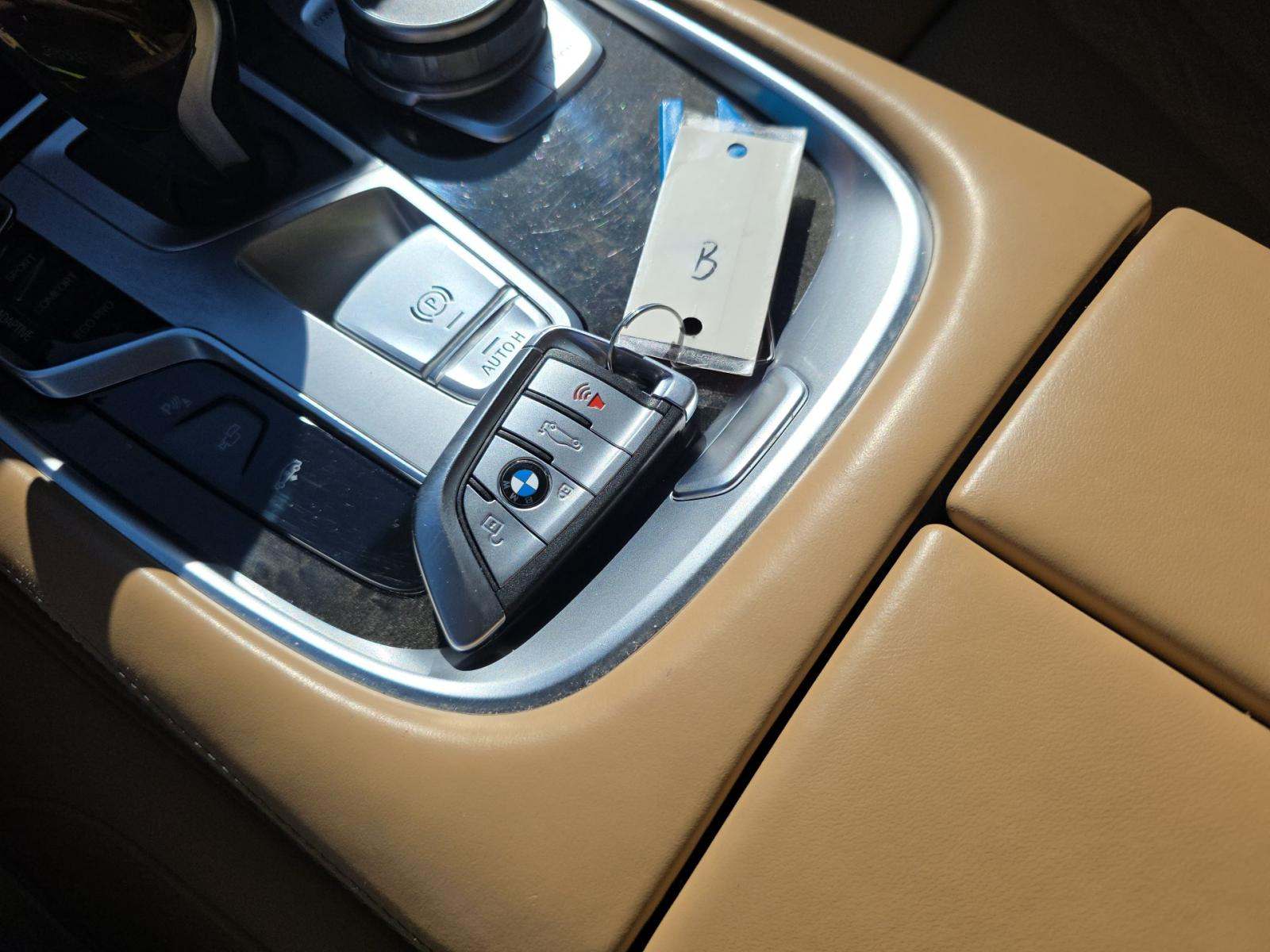 2022 BMW 7 Series 740i RWD