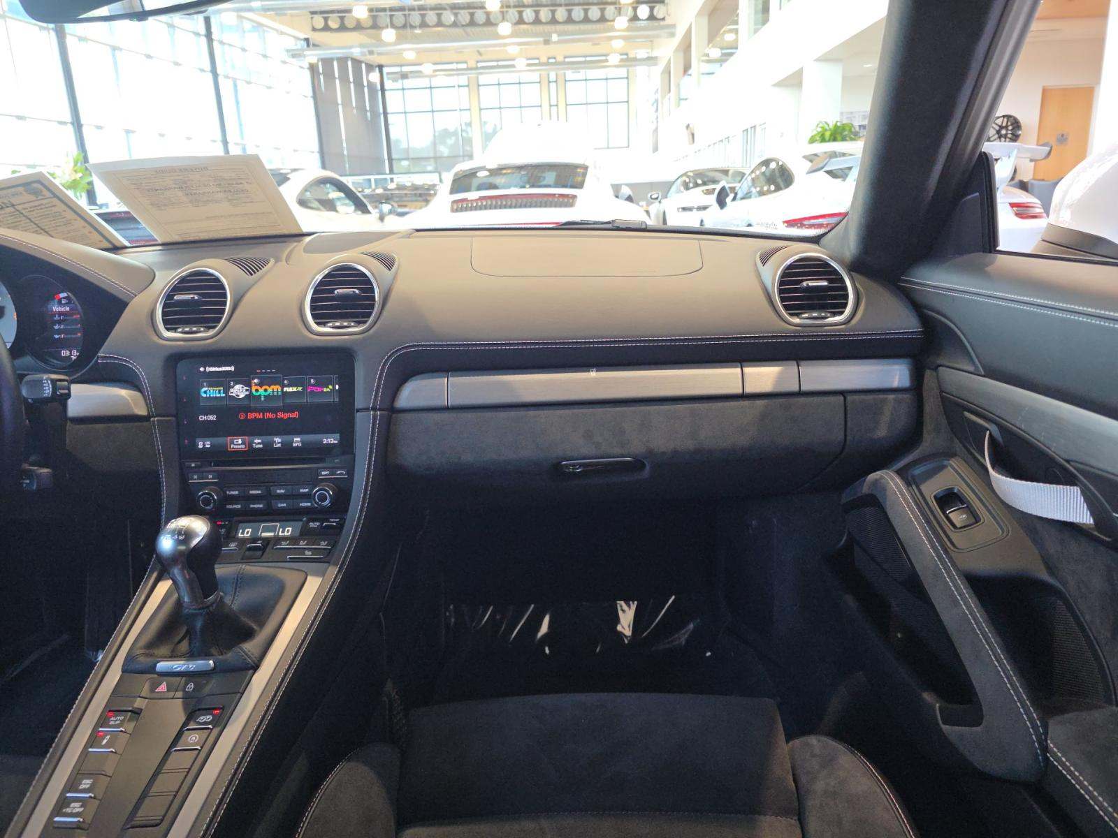 2020 Porsche 718 Cayman GT4 RWD