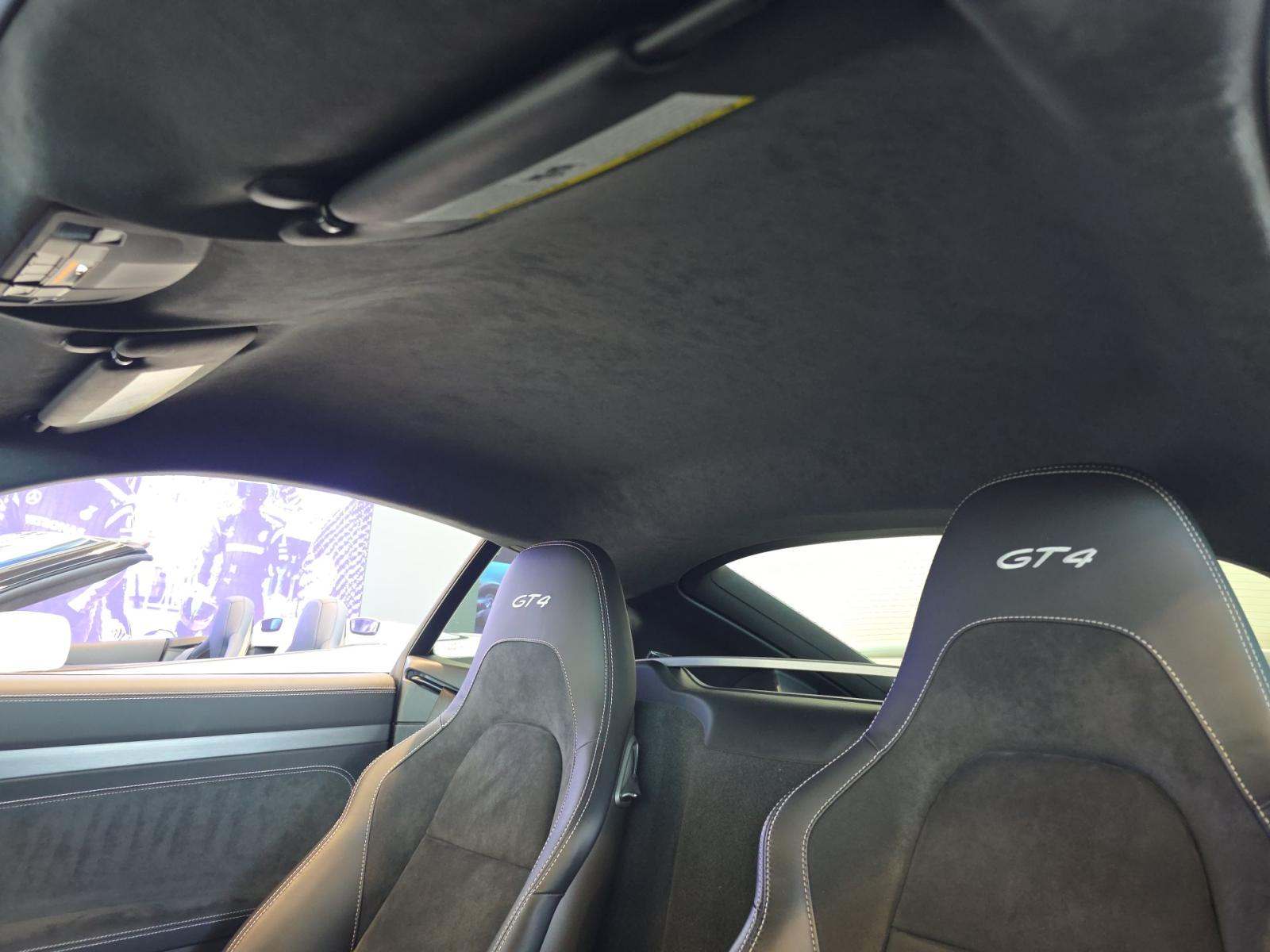 2020 Porsche 718 Cayman GT4 RWD