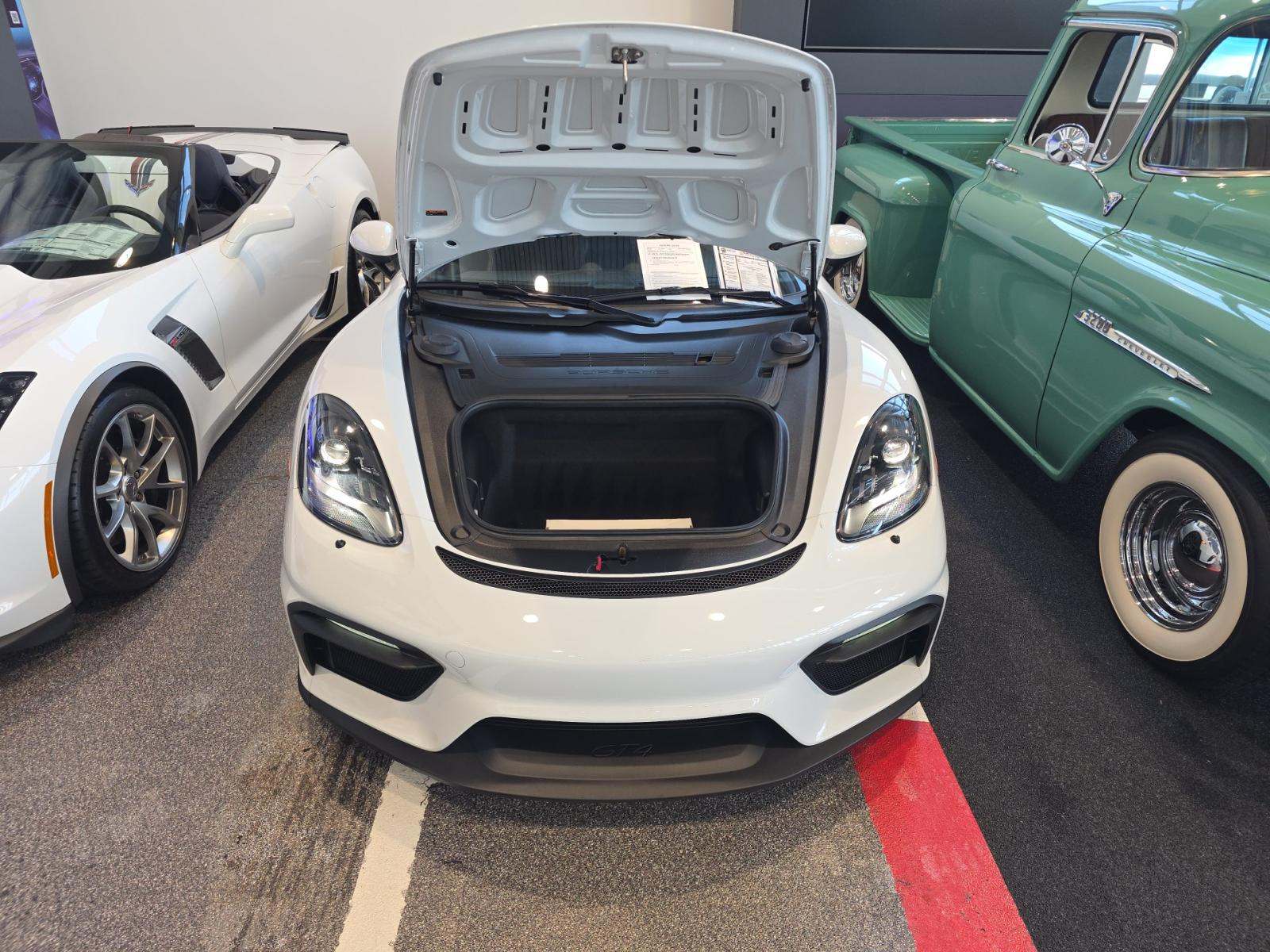 2020 Porsche 718 Cayman GT4 RWD