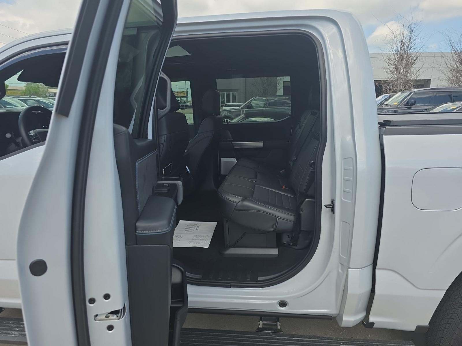 2025 Ford F-150 Platinum AWD